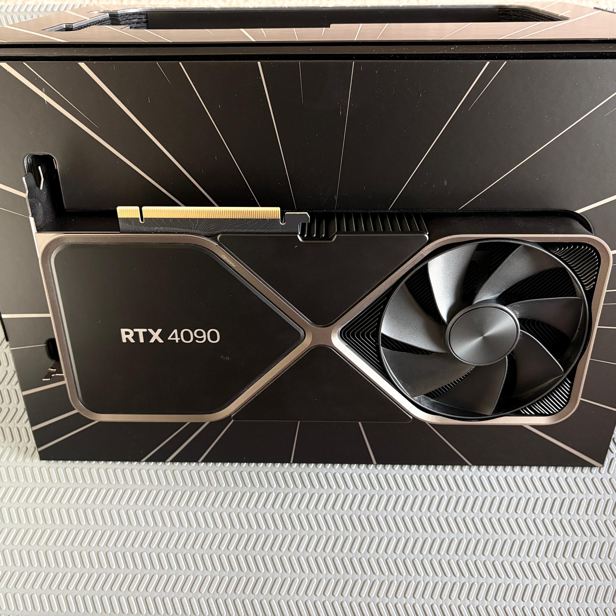 4090 Founders Edition | Lightly used | Original packaging