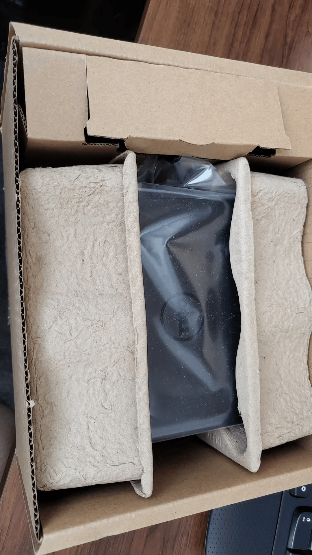BNIB Dell TB16 K16A Thunderbolt Docking Station + 180W charger