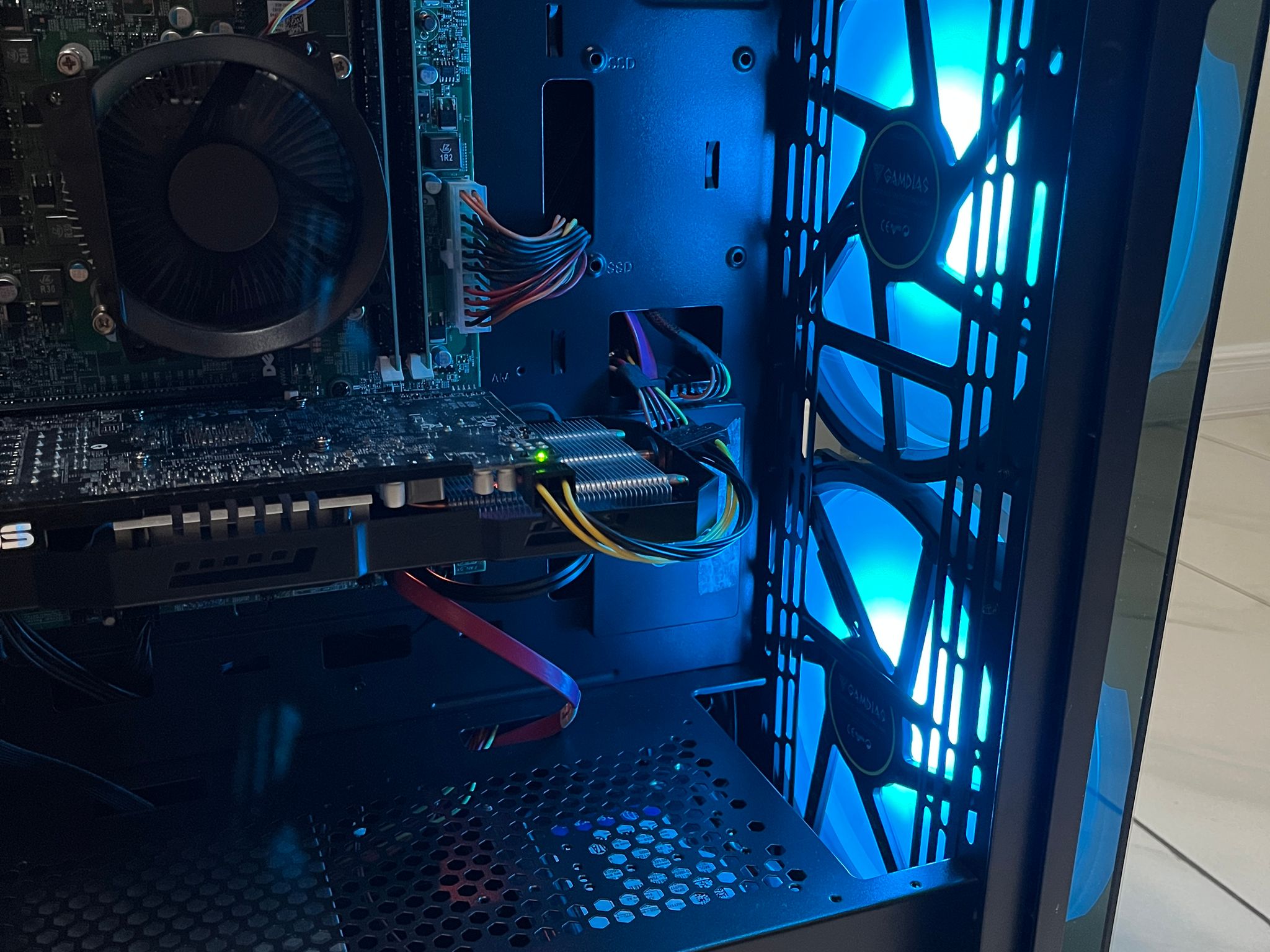 Super Budget Gaming PC - Intel i5-3570, AMD HD 7850 2GB GPU, 16GB RAM, 410GB Storage, w/ Wi-Fi & BT