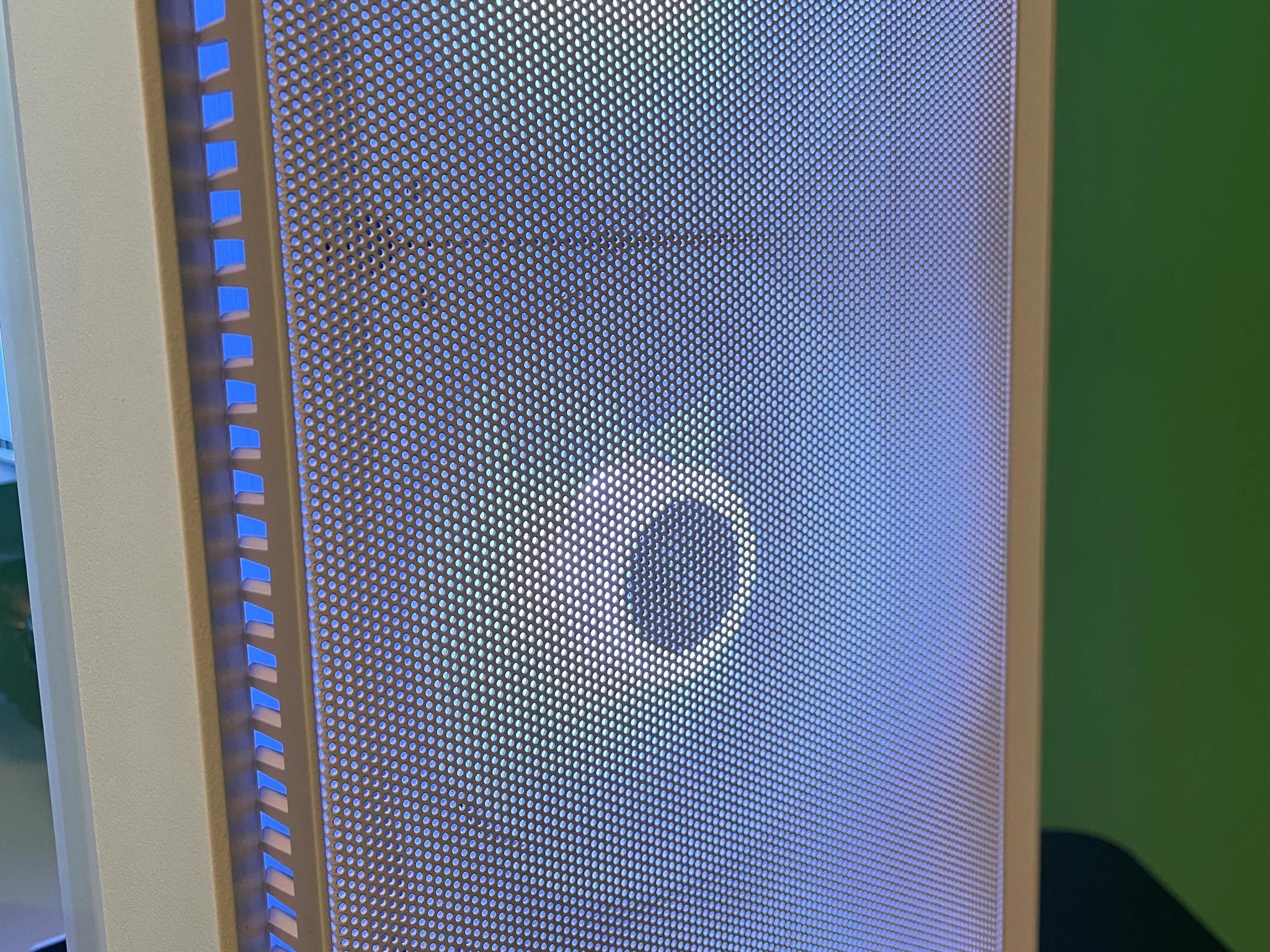 SLEEK Glass Gaming PC | Intel i5 / Nvidia GTX970 / 8GB / 600GB Win 10 Pro WiFi