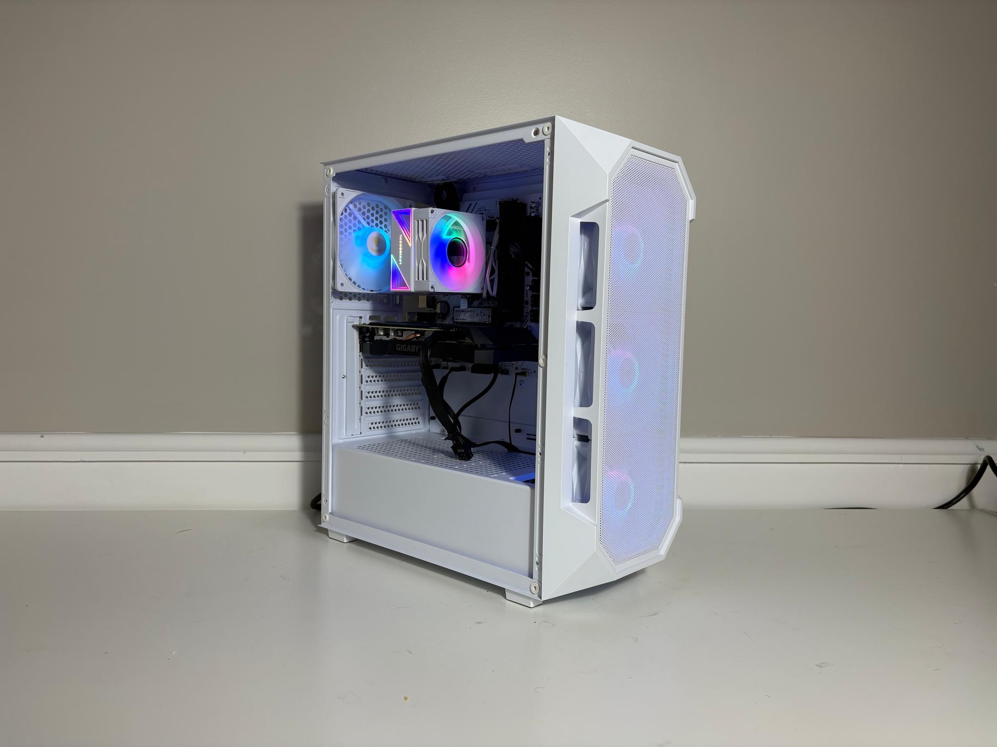 //Frost Gaming PC (V2)// - Ryzen 7 2700, RTX 2060, 16GB Ram, 500GB SSD
