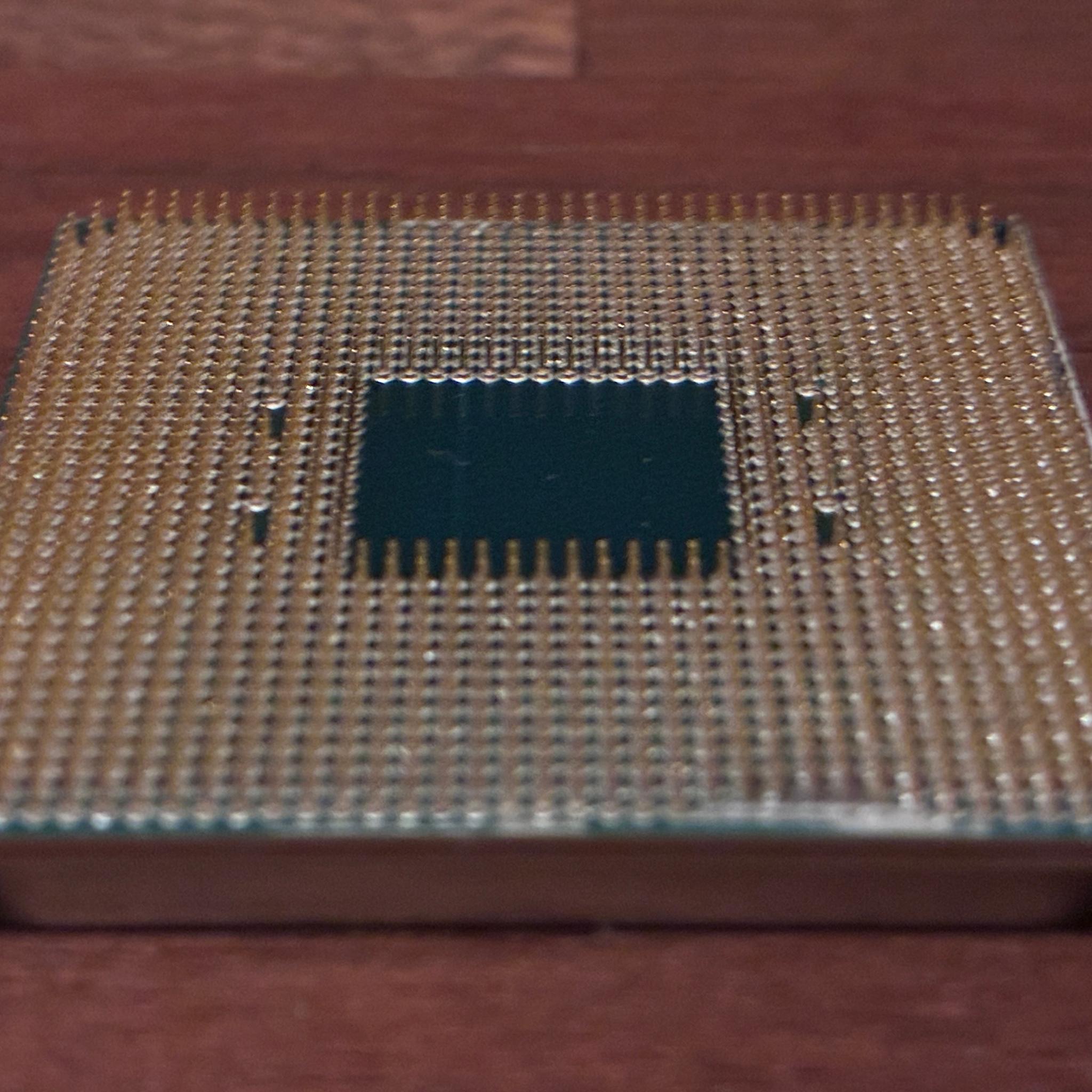 AMD Ryzen 7 5800X3D, great condition