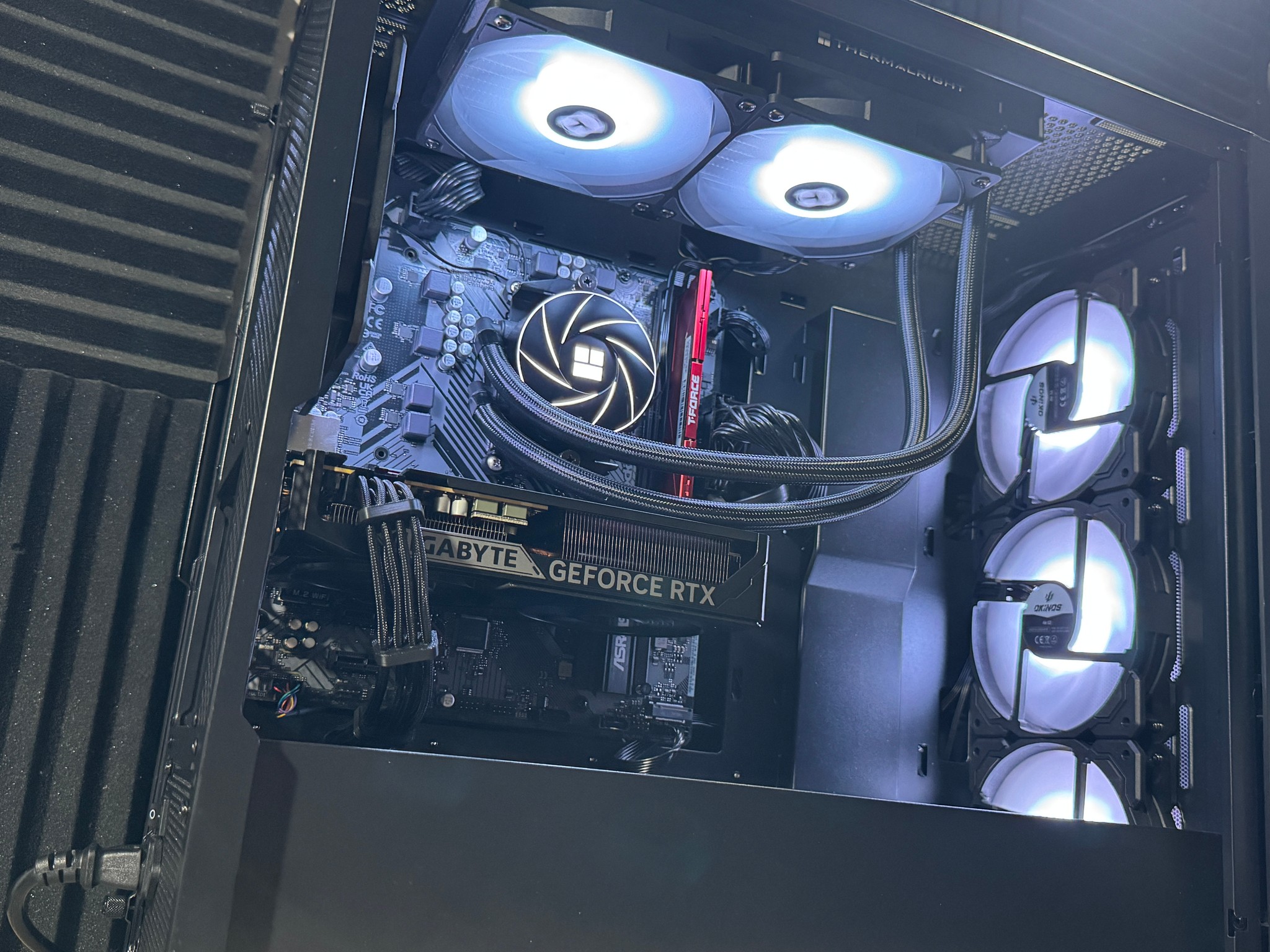 ⚫️ RTX 5060 8GB/Ryzen 5 7600  StreamingGaming PC