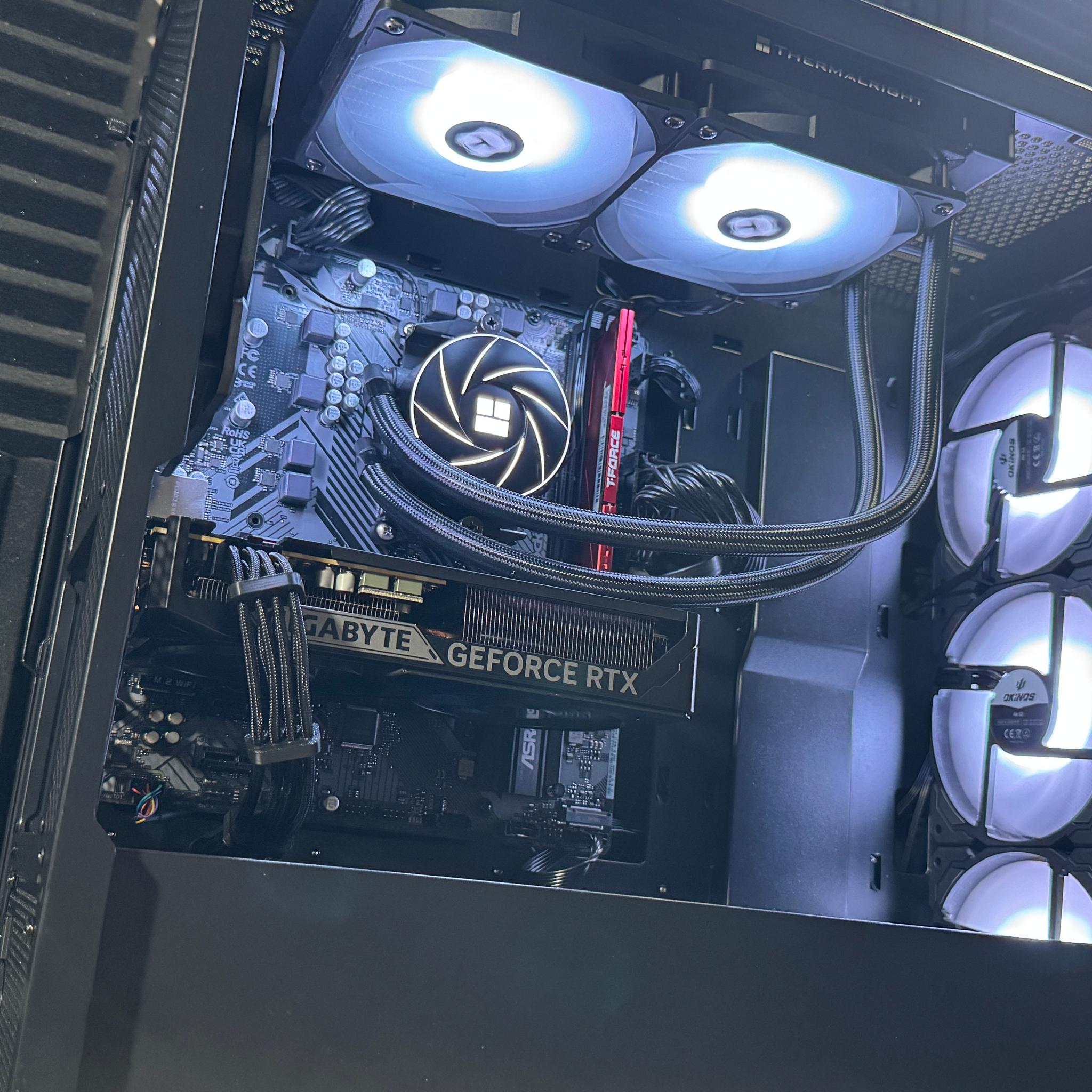 ⚫️ RTX 5060 8GB/Ryzen 5 7600  StreamingGaming PC