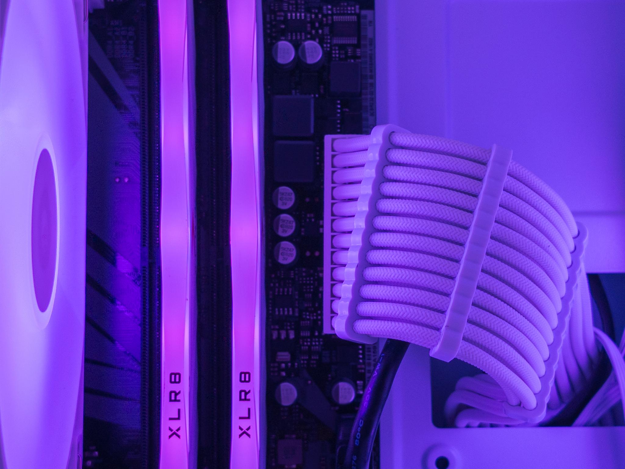 🤍🖤 RTX 3060Ti / Ryzen 5 5600X / 32GB Gaming PC 🖤🤍