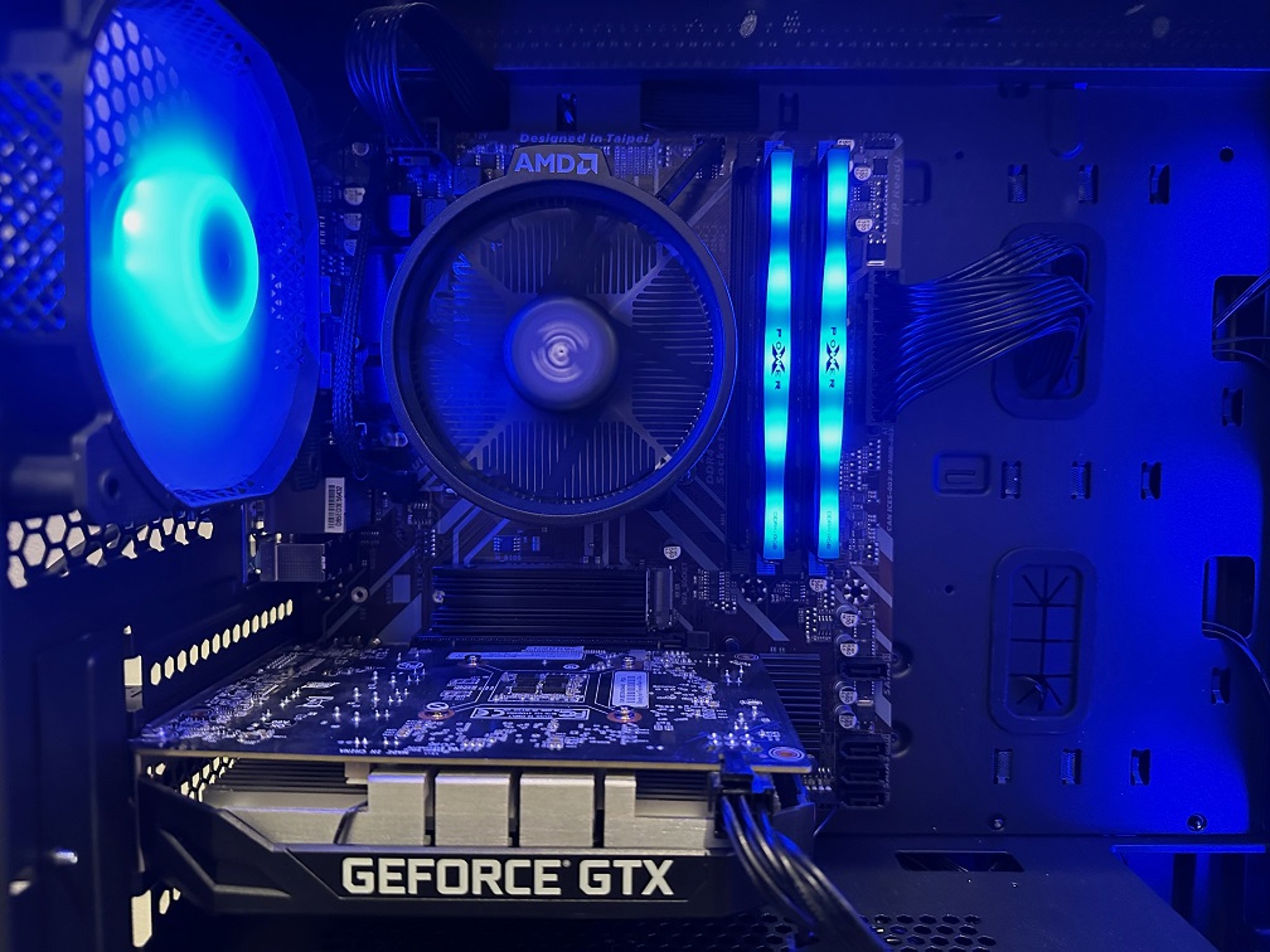 Ryzen 5 3600 - Nvidia GTX 1650 Super - 16GB RAM - WiFI