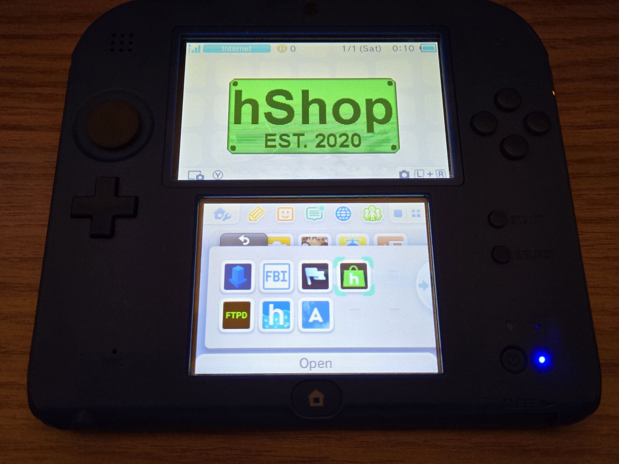 CUSTOM REFURBISHED Nintendo 2DS Blue/Black Handheld Console