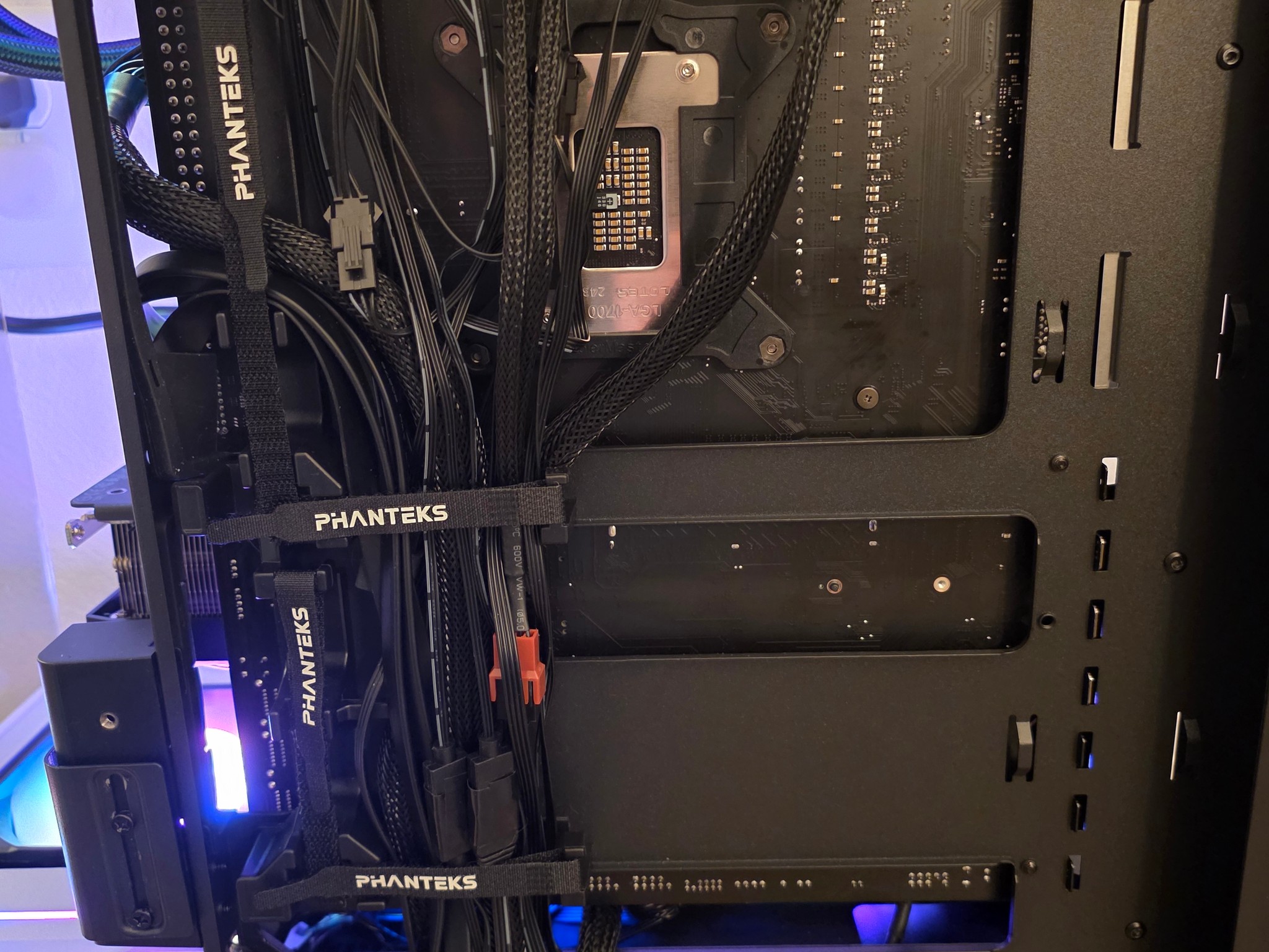 1440P Gaming and Productivity Beast! i7 14700F | RTX 5070Ti | 32GB DDR5 | 2TB NVME