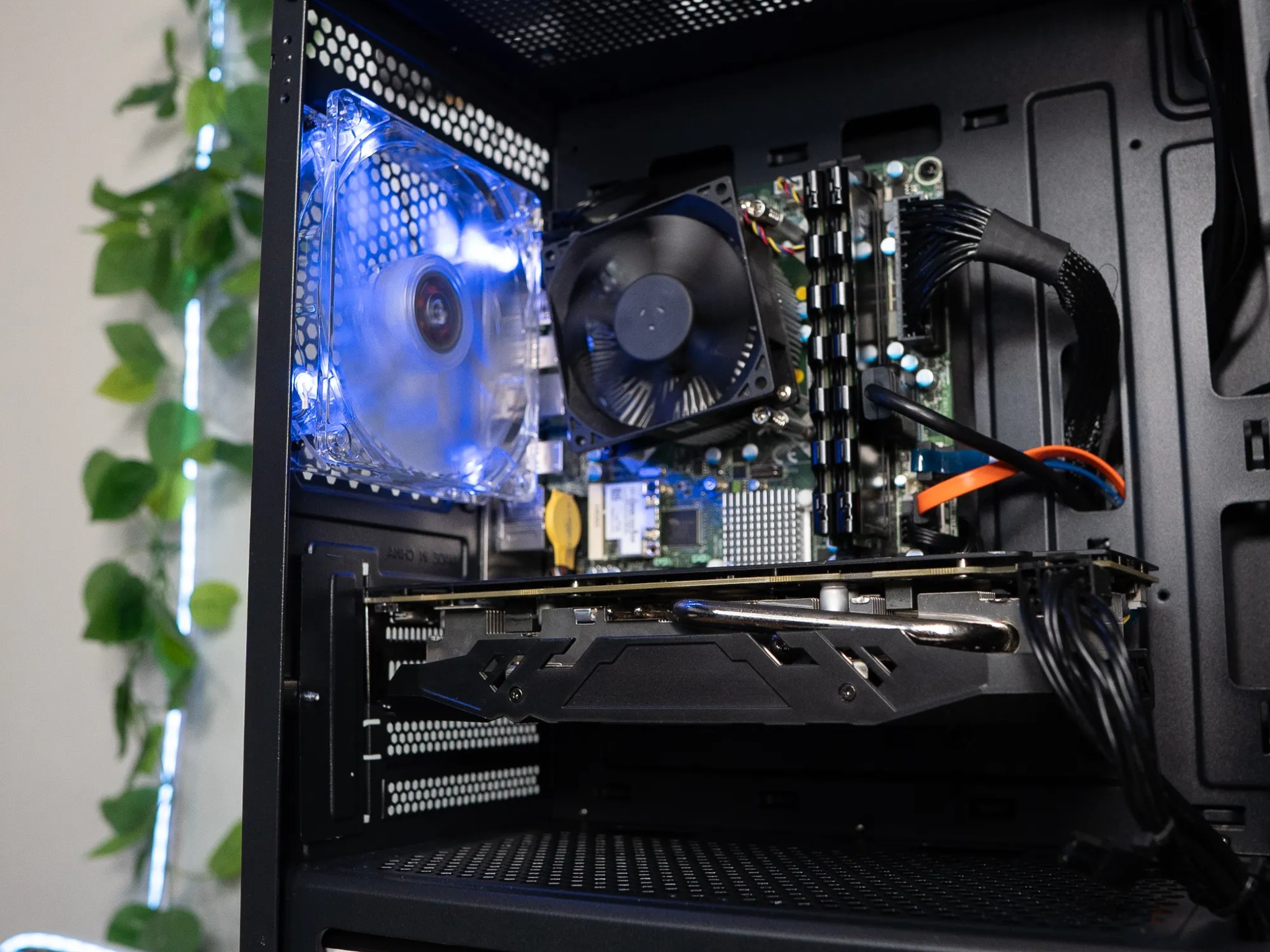 ❄️🌨  BUDGET - BO6 Ready GAMING PC ❄️🌨 | PowerColor RX 580 8GB | INTEL i7 4790 | 16GB RAM | 1.25TB