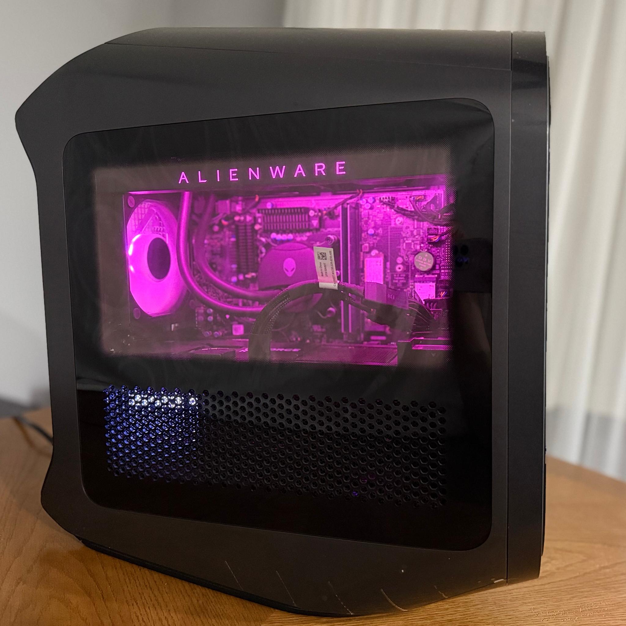 Alienware Aurora R15 | RTX 4080 16GB | i9-13900KF | 32GB RAM | 2TB