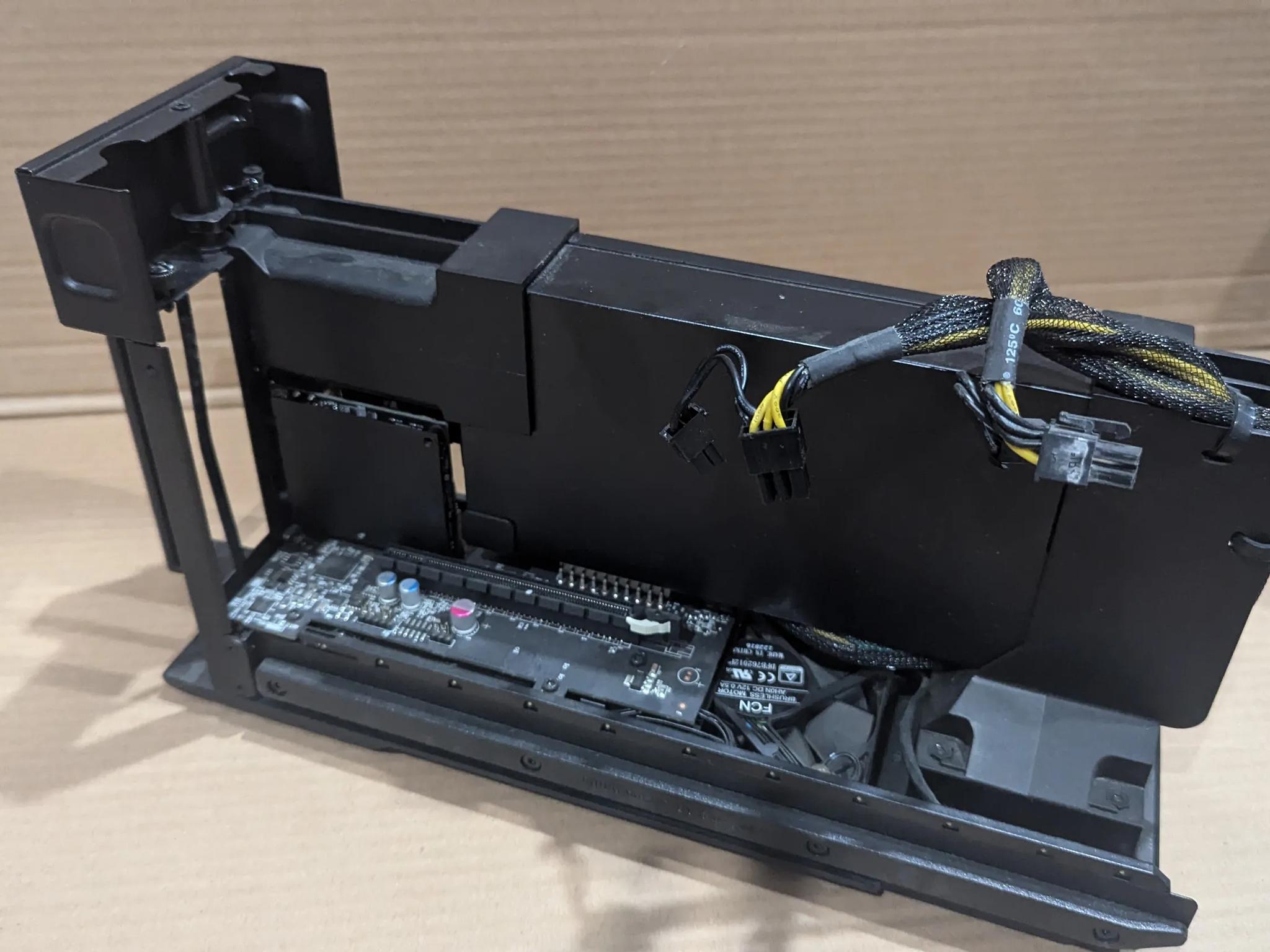 Razer Core eGPU chassis thunderbolt 3