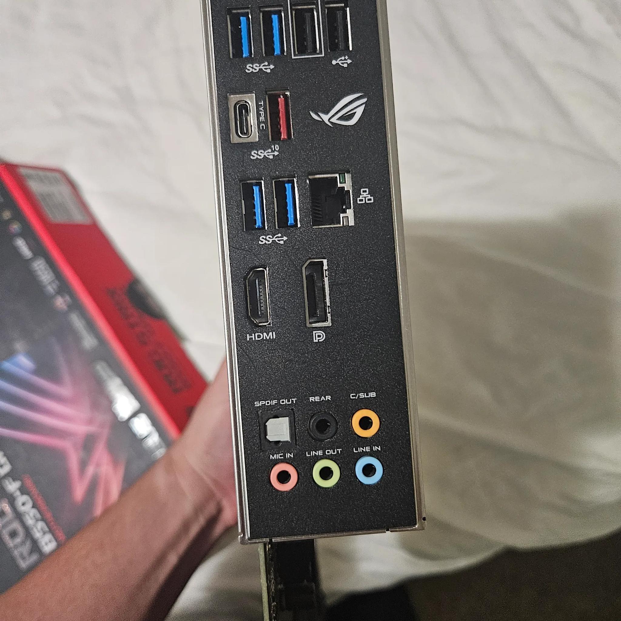 *PERFECT CONDITION* Asus B550-F Motherboard