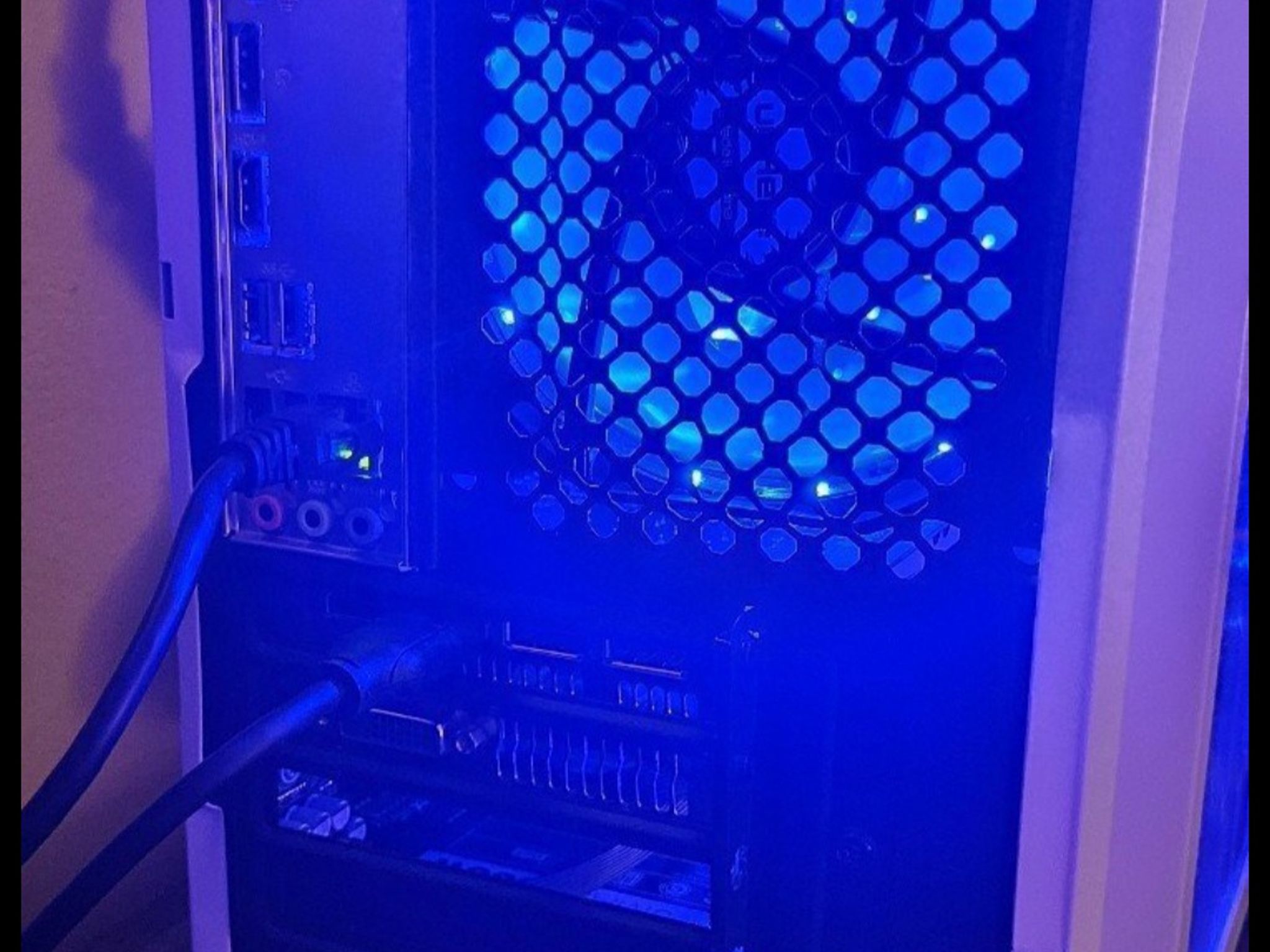 Budget "Blueheart" Gaming PC i5 8600 RX 570