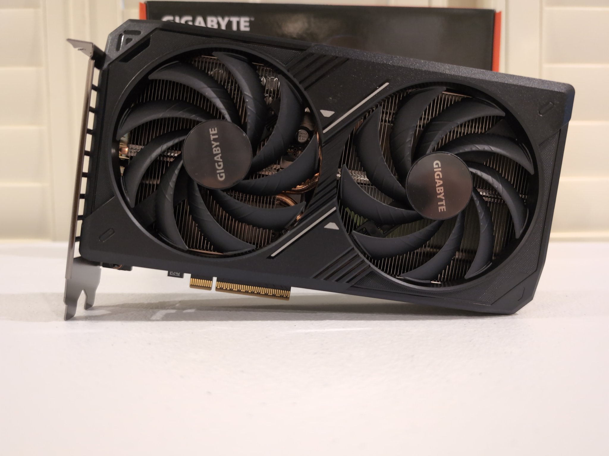 GIGABYTE GeForce RTX 5060 Ti WINDFORCE 16G
