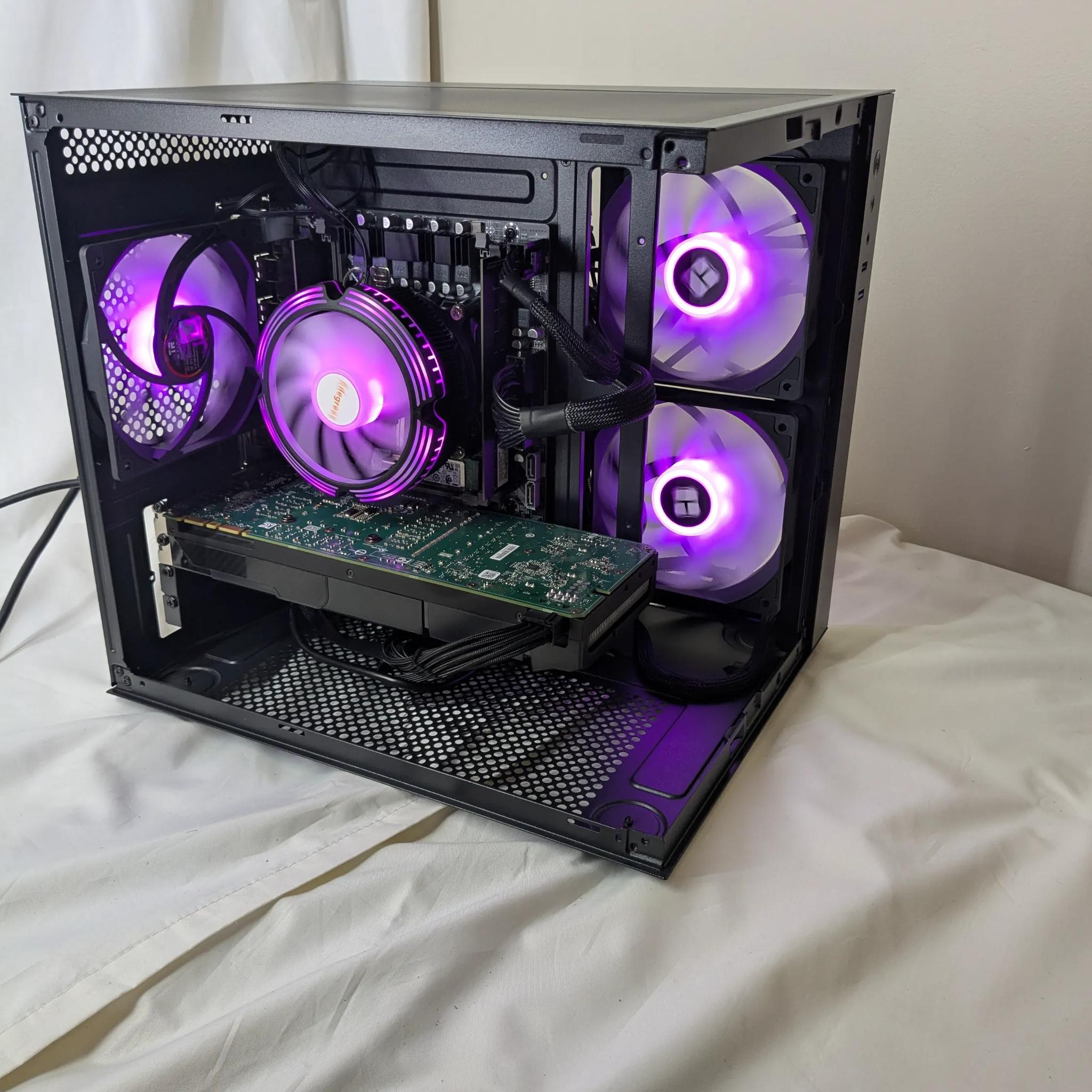 GTX 1080 | 14 cores 28 threads | 32 GB RAM