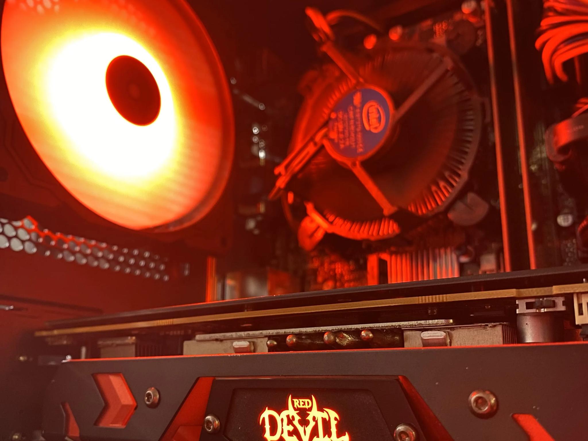 i3 8100 | RX 580 | 16gb Ram