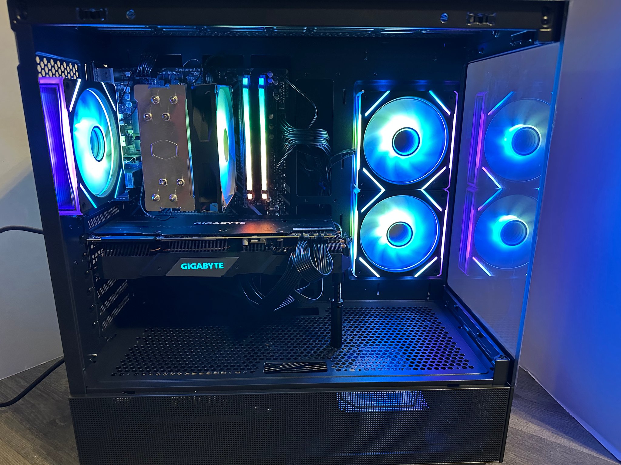 RTX Gaming PC - 2080 SUPER - Ryzen 5 3600 - WIFI