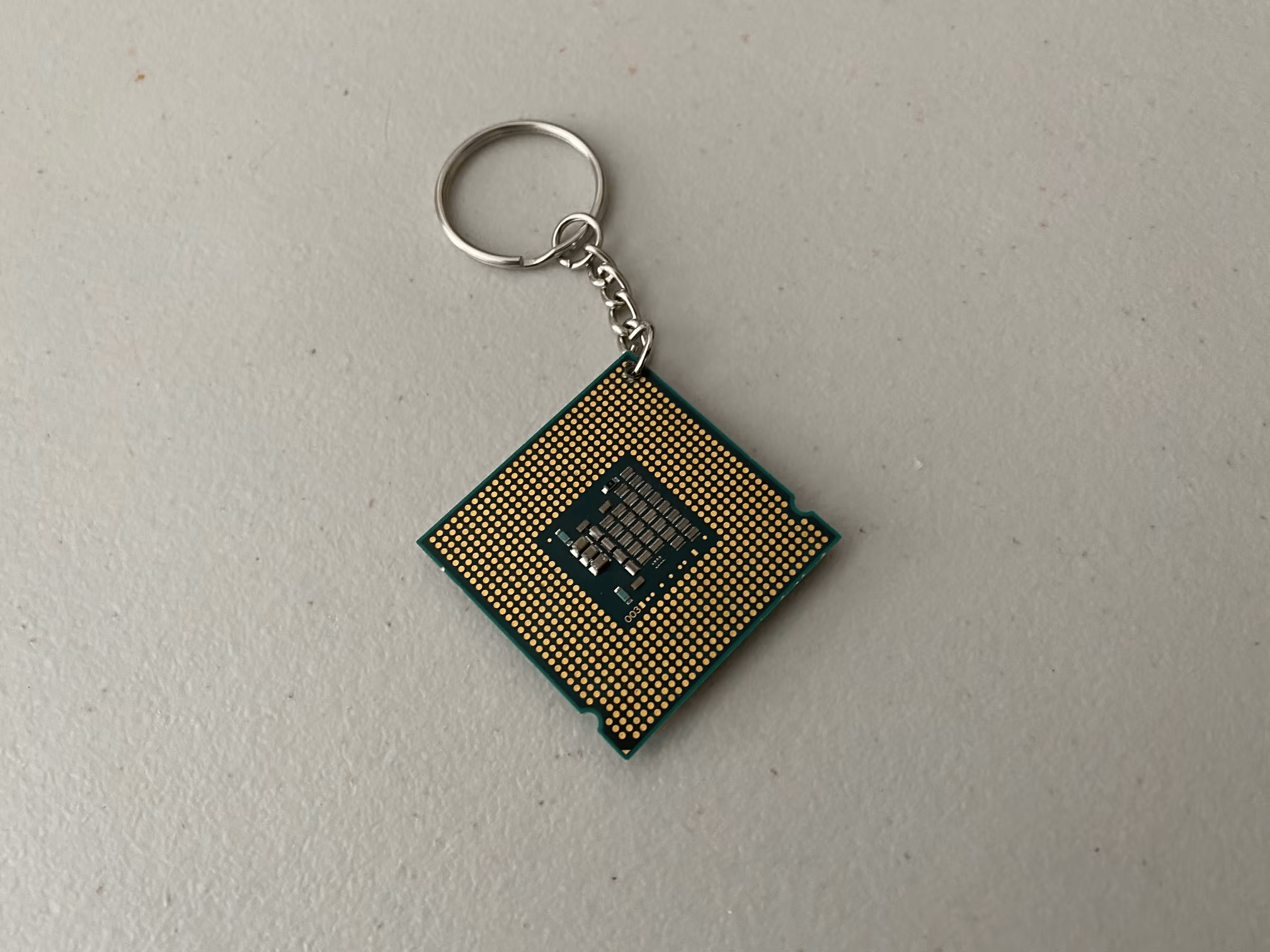 Intel Pentium E2160 CPU KEYCHAIN