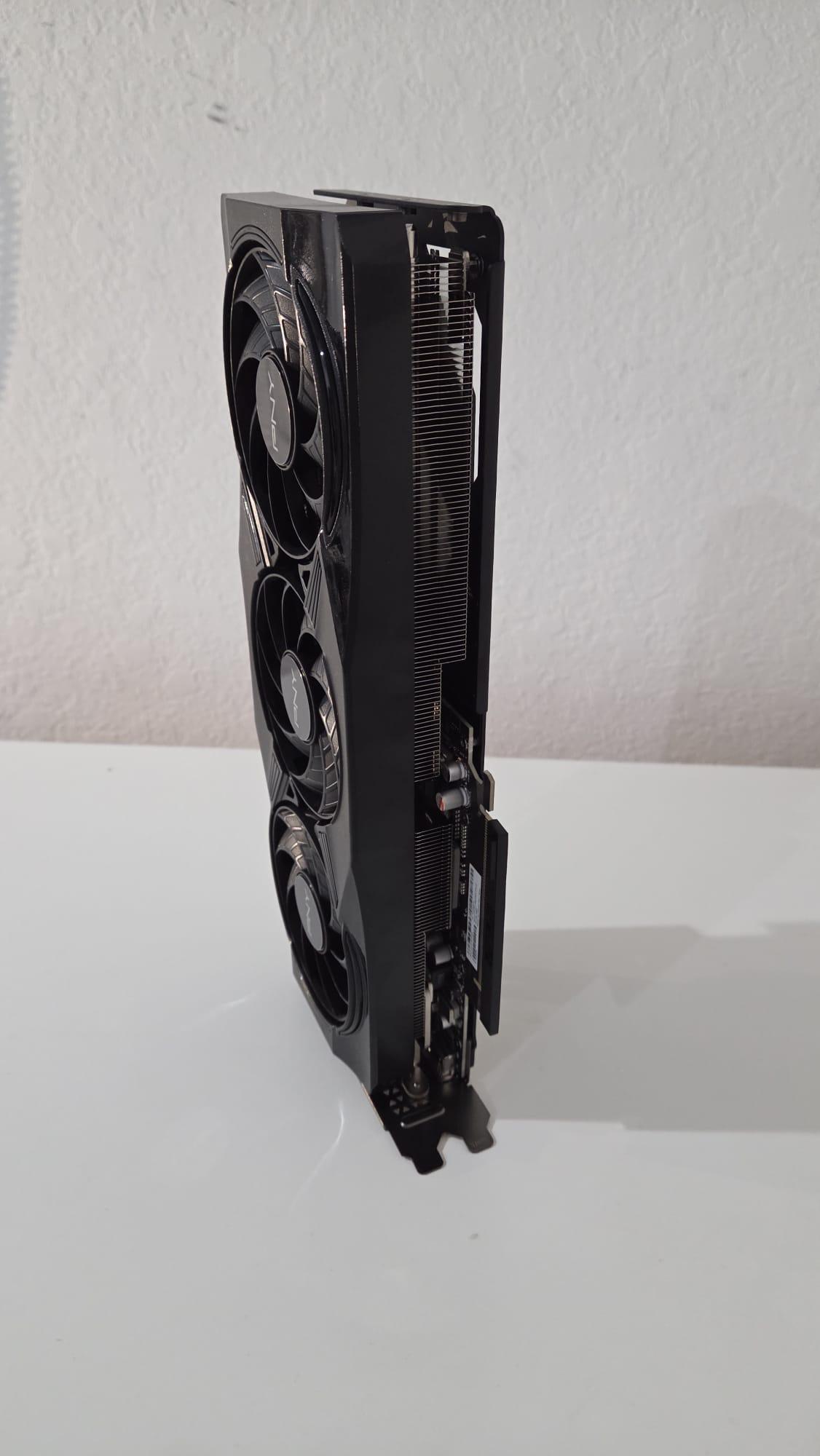 PNY GeForce RTX 5070 12GB GDDR7 Triple Fan - DLSS 4 - Blackwell - Like New