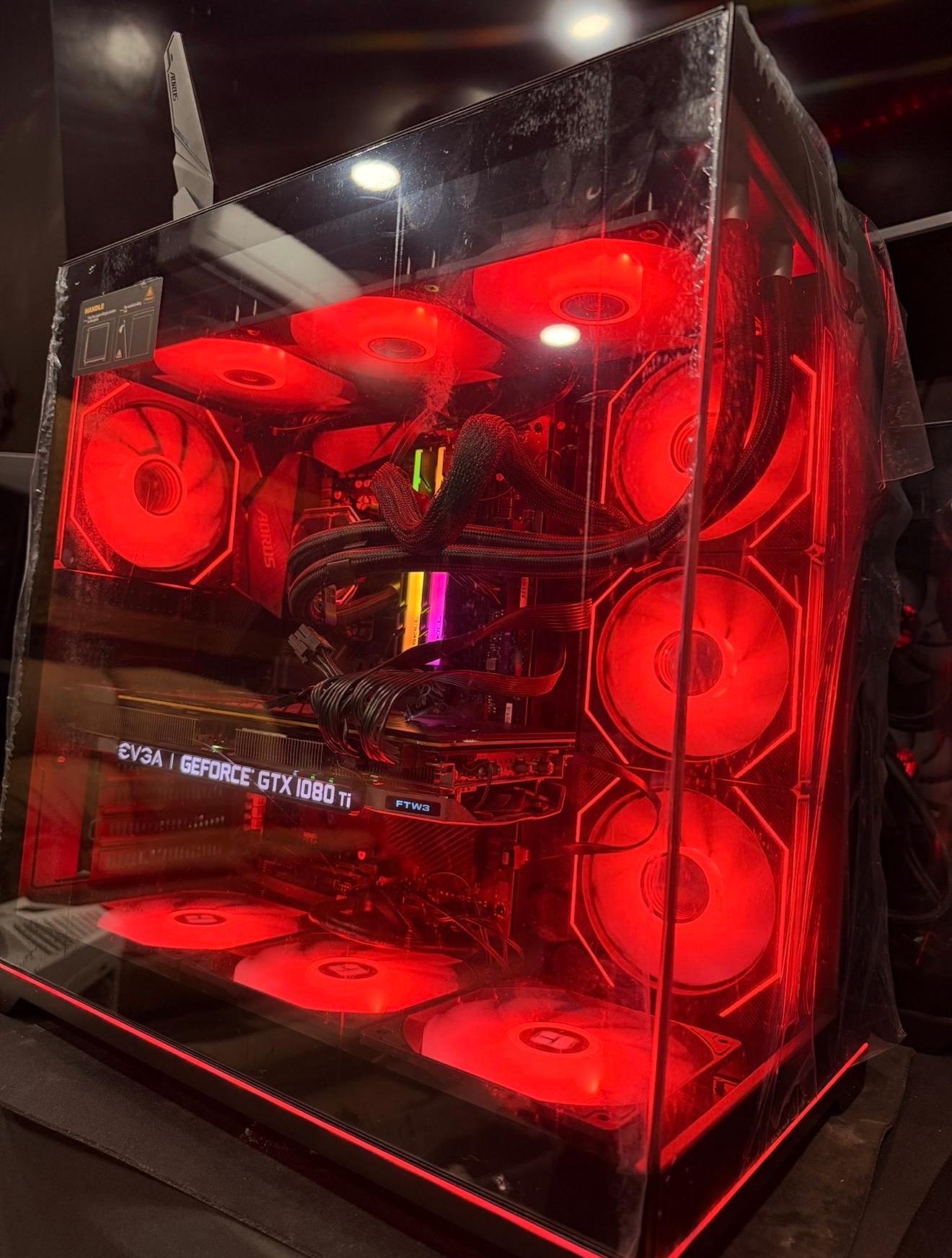 Gaming PC Ryzen 7 5700G GTX 1080 Ti FTW3 11GB 16GB RGB 5TB Storage WiFi Win11