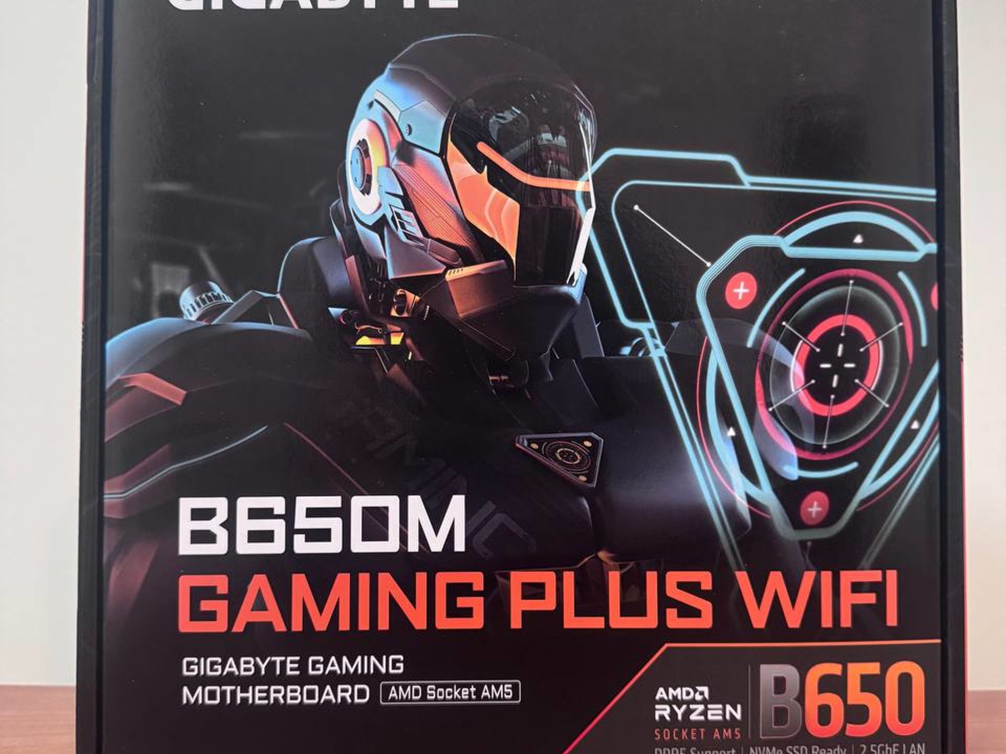**Bundle** GIGABYTE B650M GAMING PLUS WIFI AM5 + CORSAIR Vengeance RGB 32GB (2x16GB) RAM DDR5