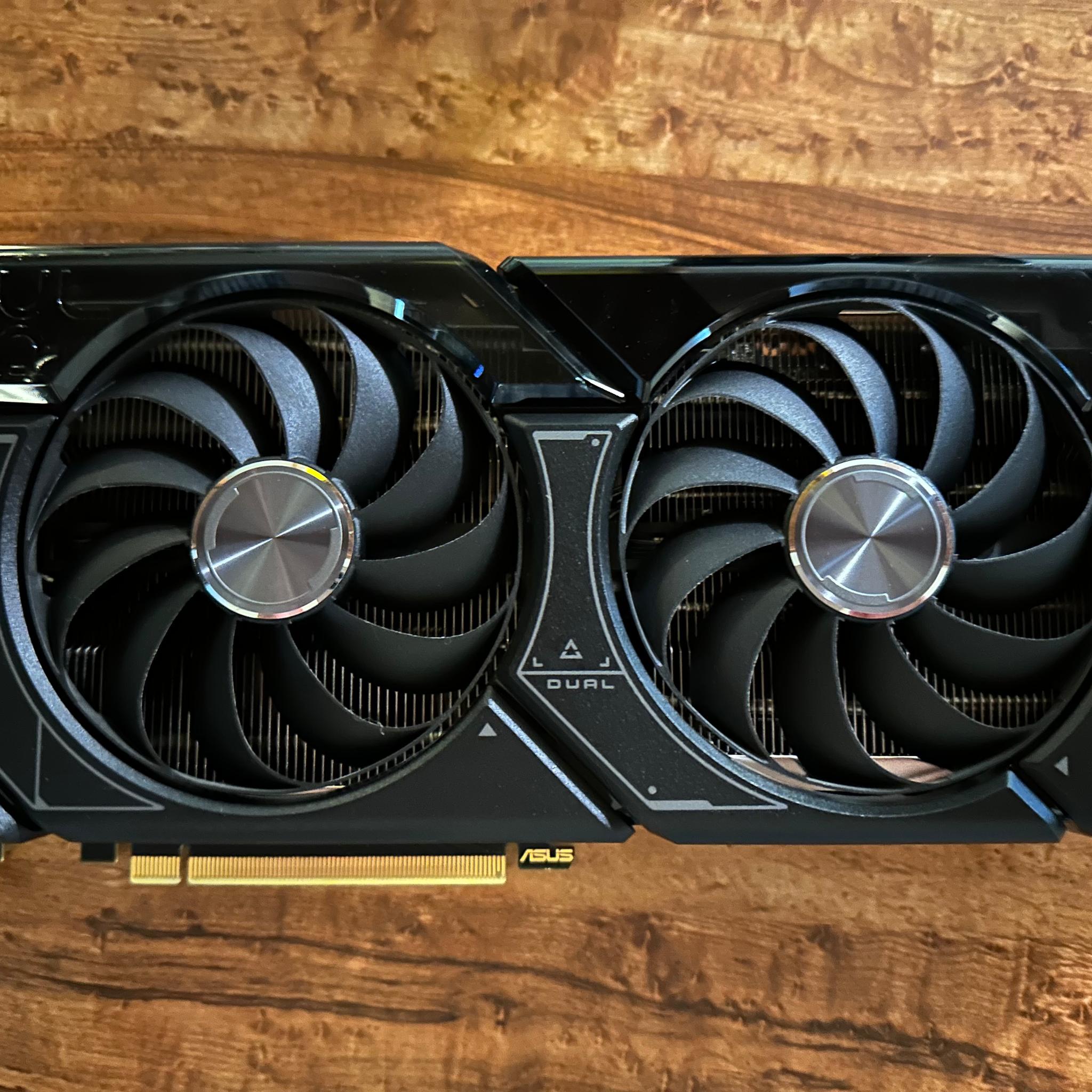 Nvidia RTX 4070 Asus Dual