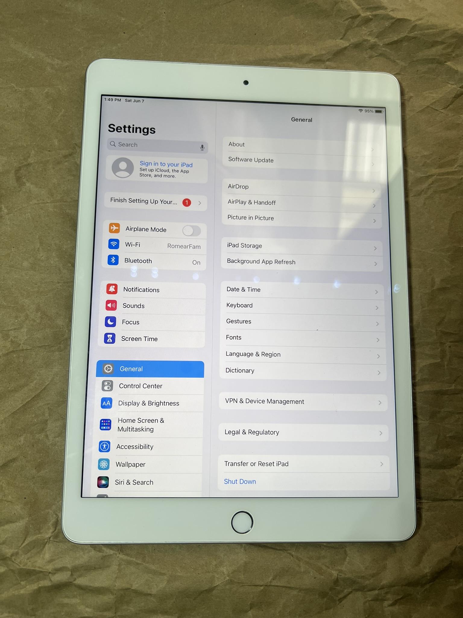 Apple iPad 8th Gen – Wi-Fi – 32GB – Silver