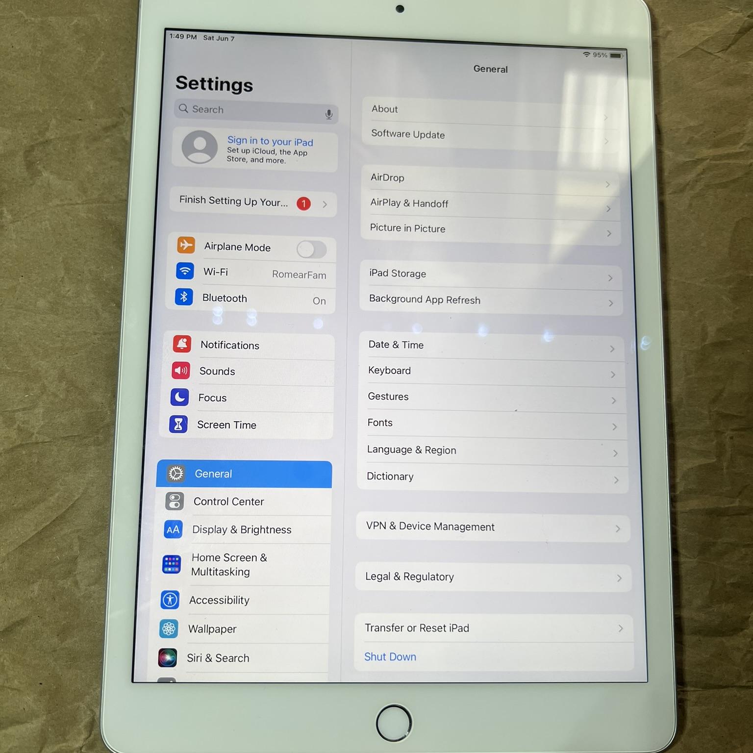 Apple iPad 8th Gen – Wi-Fi – 32GB – Silver