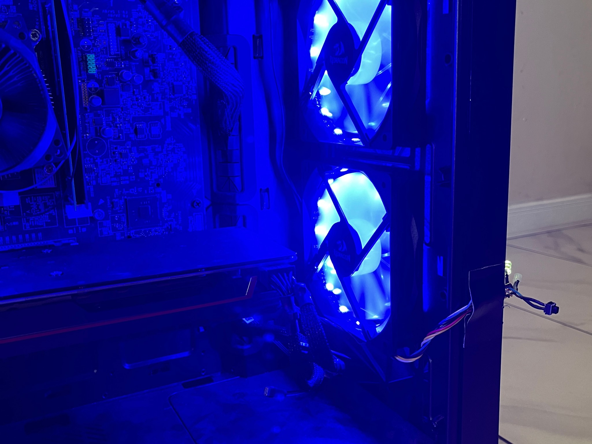 🔥🖥️GTX 1080, Intel i5-4440,500 GB SSD,12 GB RAM, High Performance RGB Gaming PC w/ Remote & Wi-Fi 🖥️