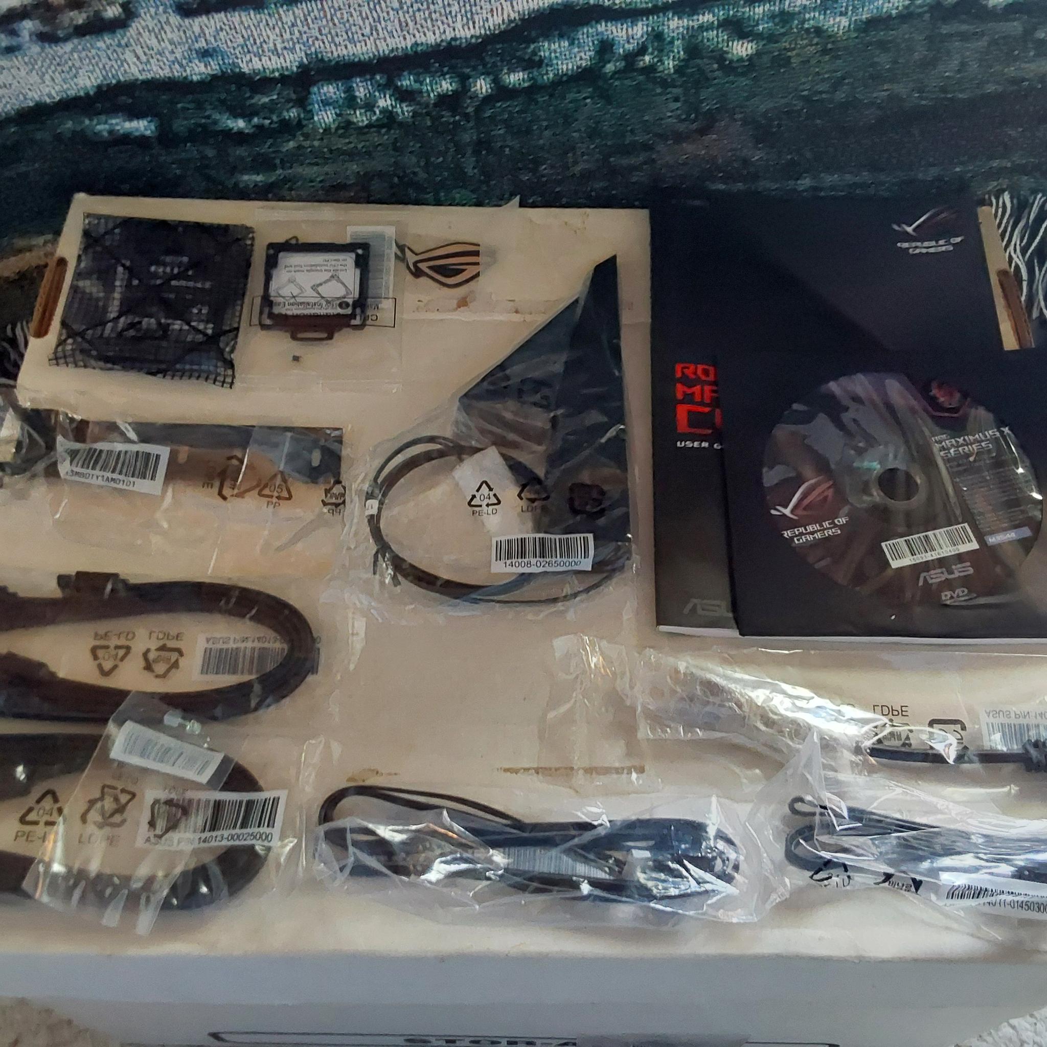 ASUS ROG MAXIMUS X CODE Z370 LGA1151 Intel DDR4 ATX Motherboard (Open Box)
