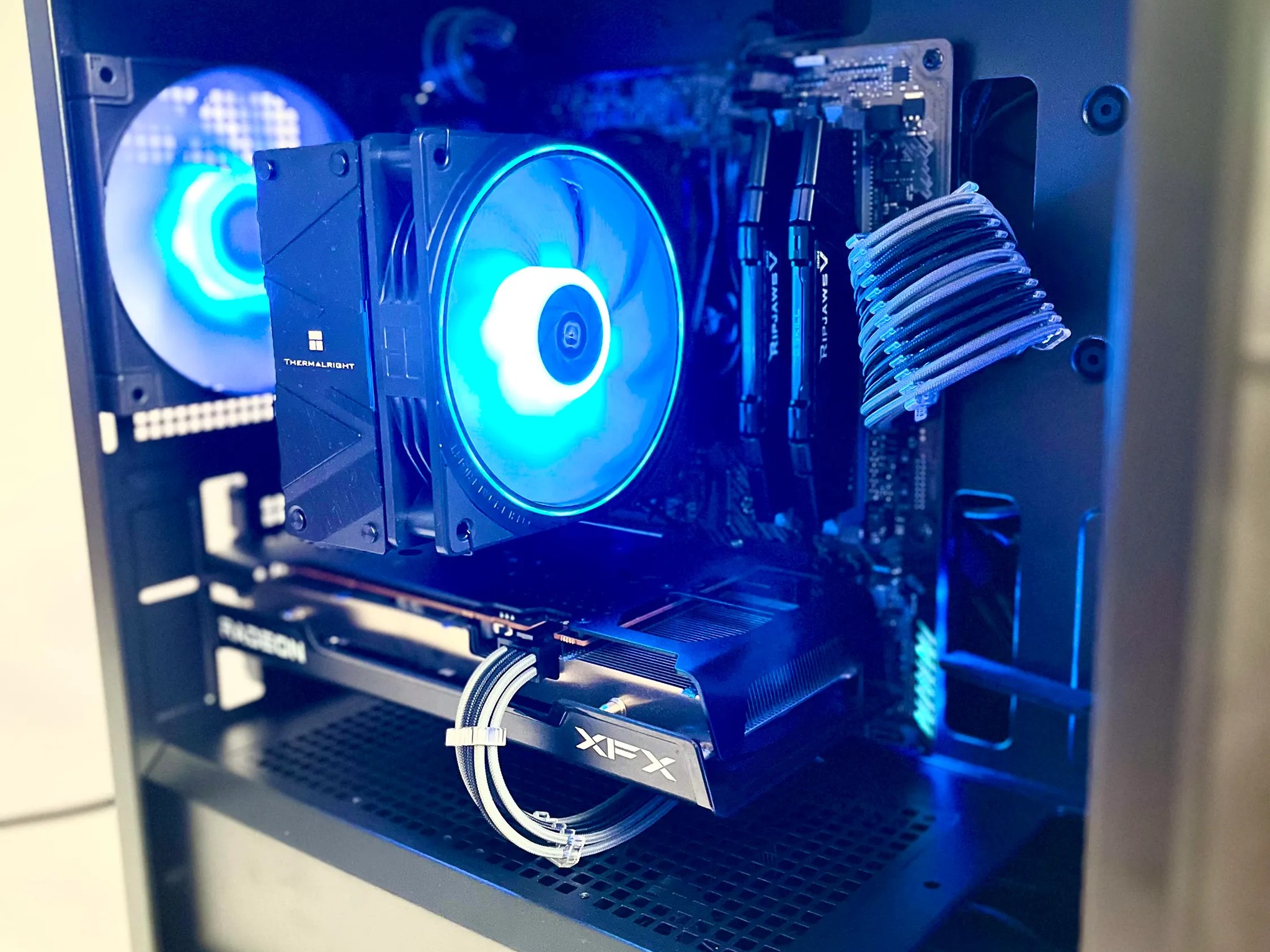 AMD PC - RYZEN 5 3600, RX 6600, 1TB SSD - WIN 10 PRO, WIFI