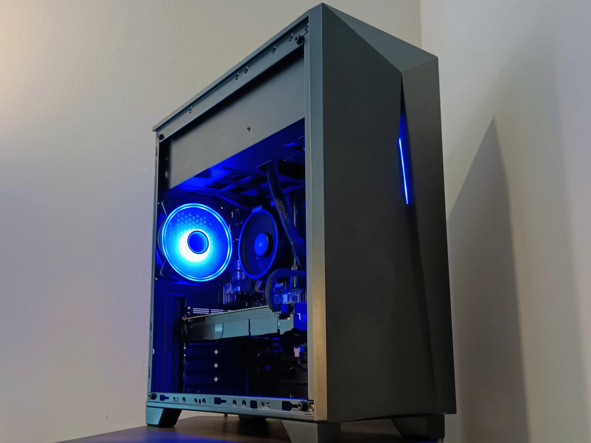 GTX 1070 RYZEN 5 3500 1TB ssd RYZEN 5 3500  aRGB GAMING PC "THE SENTINAL"