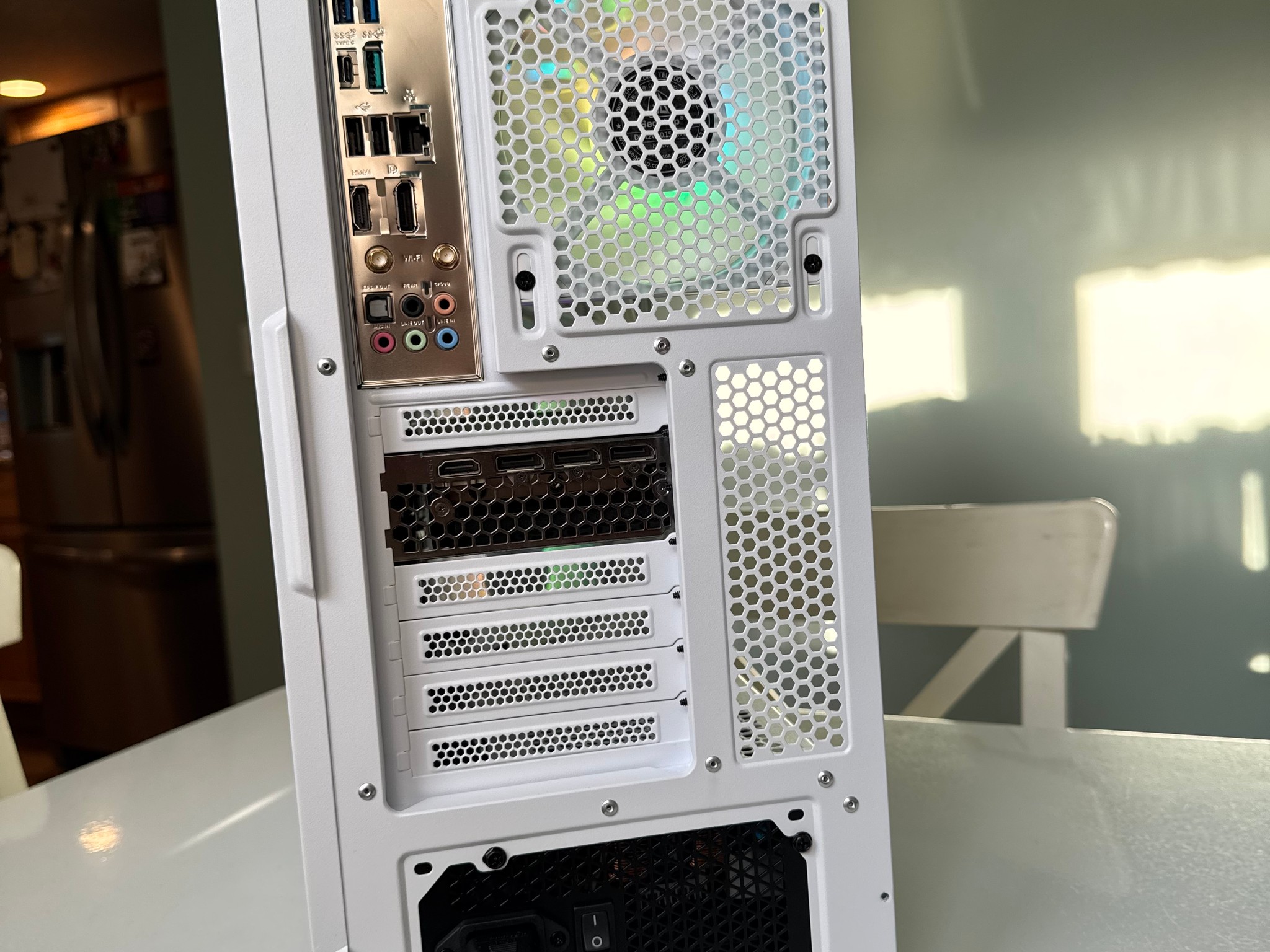 Whiteout Storm | Custom Gaming PC | 3060 TI - R5 5500 - 16GB Ram - 512 NVme