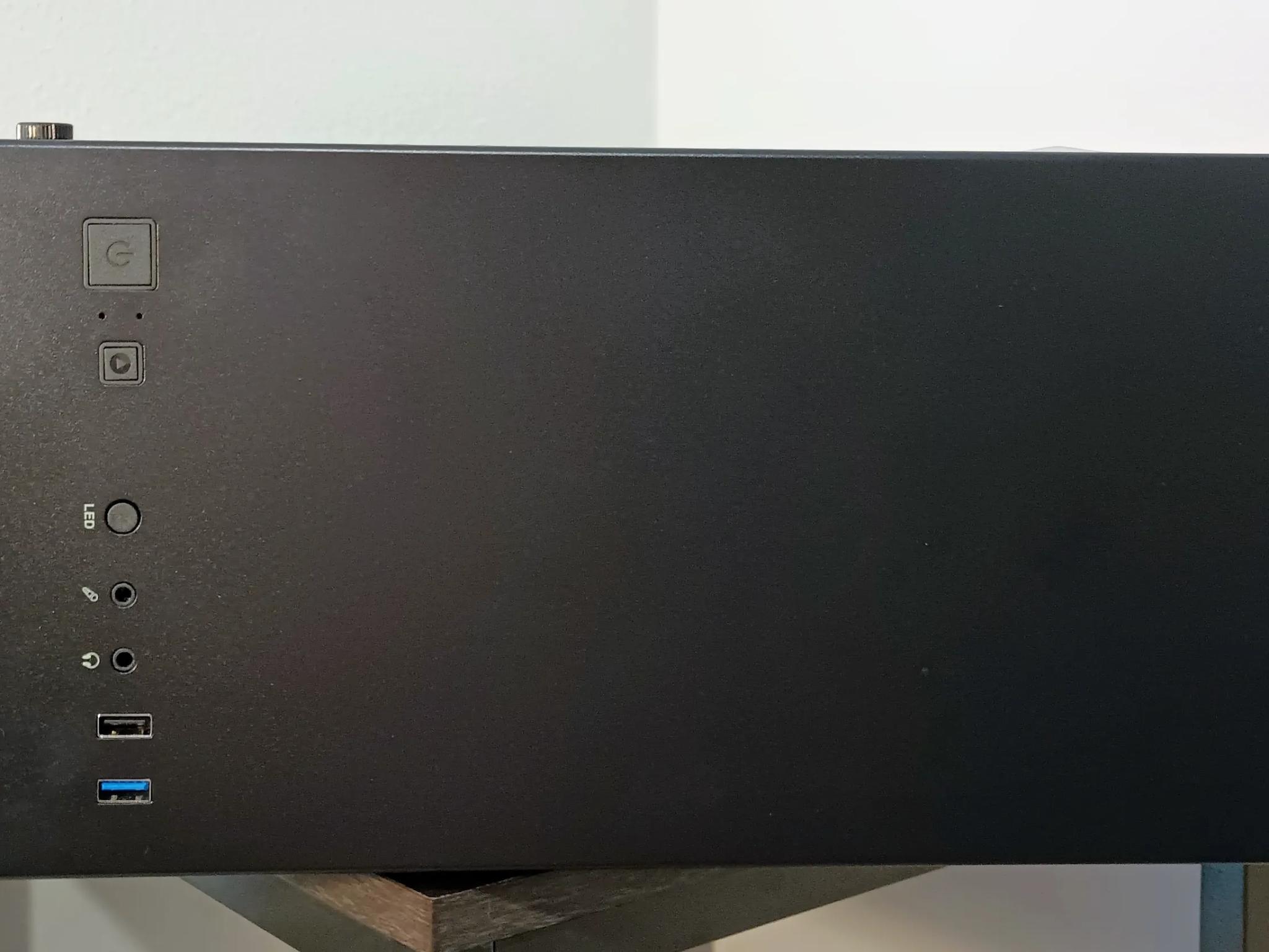 GTX 1070 RYZEN 5 3500 1TB ssd RYZEN 5 3500  aRGB GAMING PC "THE SENTINAL"