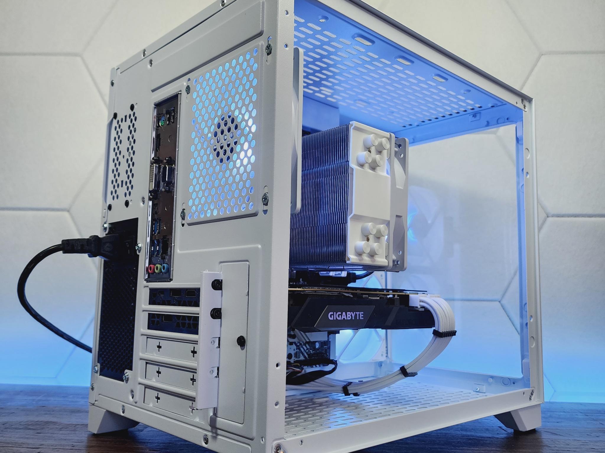 💙🤍💙 Gigabyte RTX 2080 // Intel Core i5 9600K // Timetec 16GB 3600MHz*