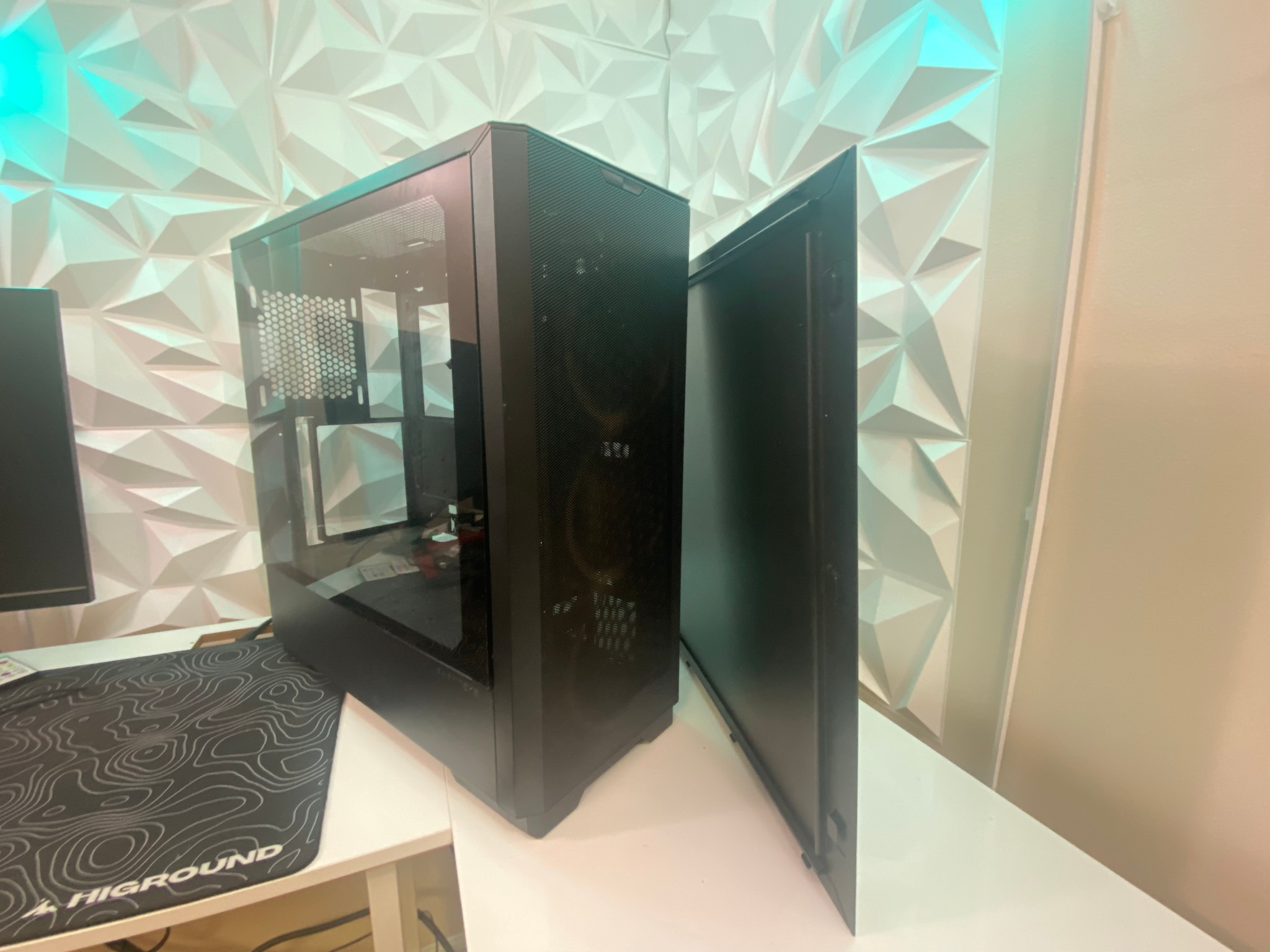 Black ATX Mid-Tower PC Case (Used, Missing Back Panel)