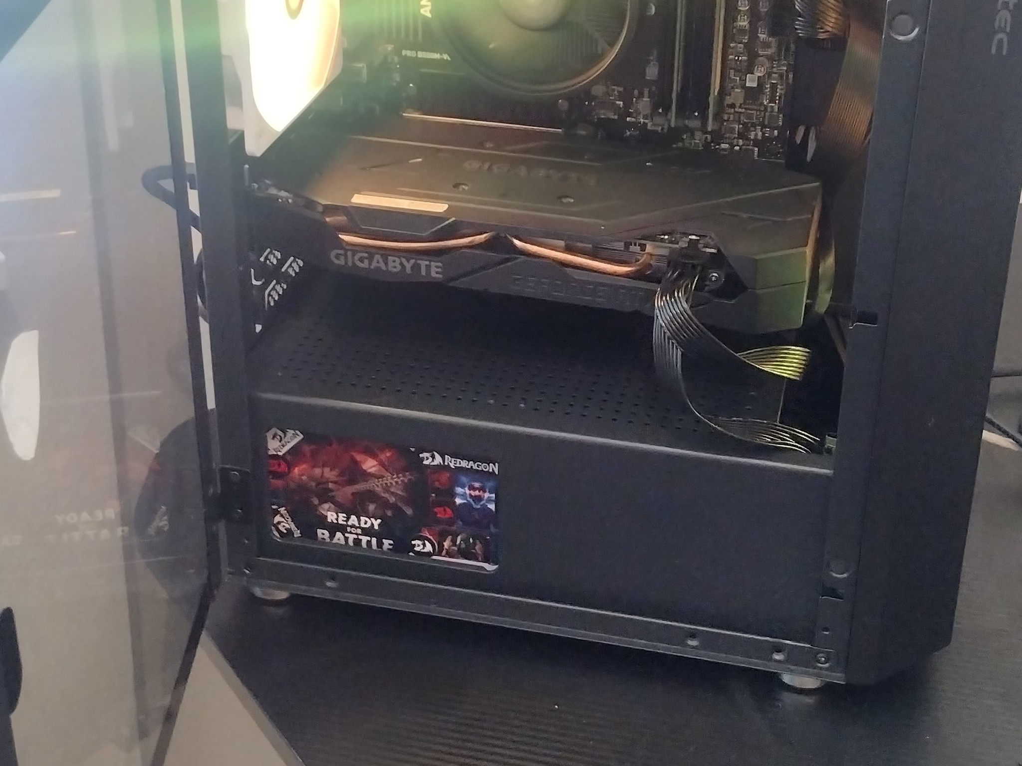 RTX 2060 SUPER (8GB VRAM), RYZEN 5 5500, 16GB RAM (3200MHz), Bluetooth, Wi-Fi, Budget Gaming PC