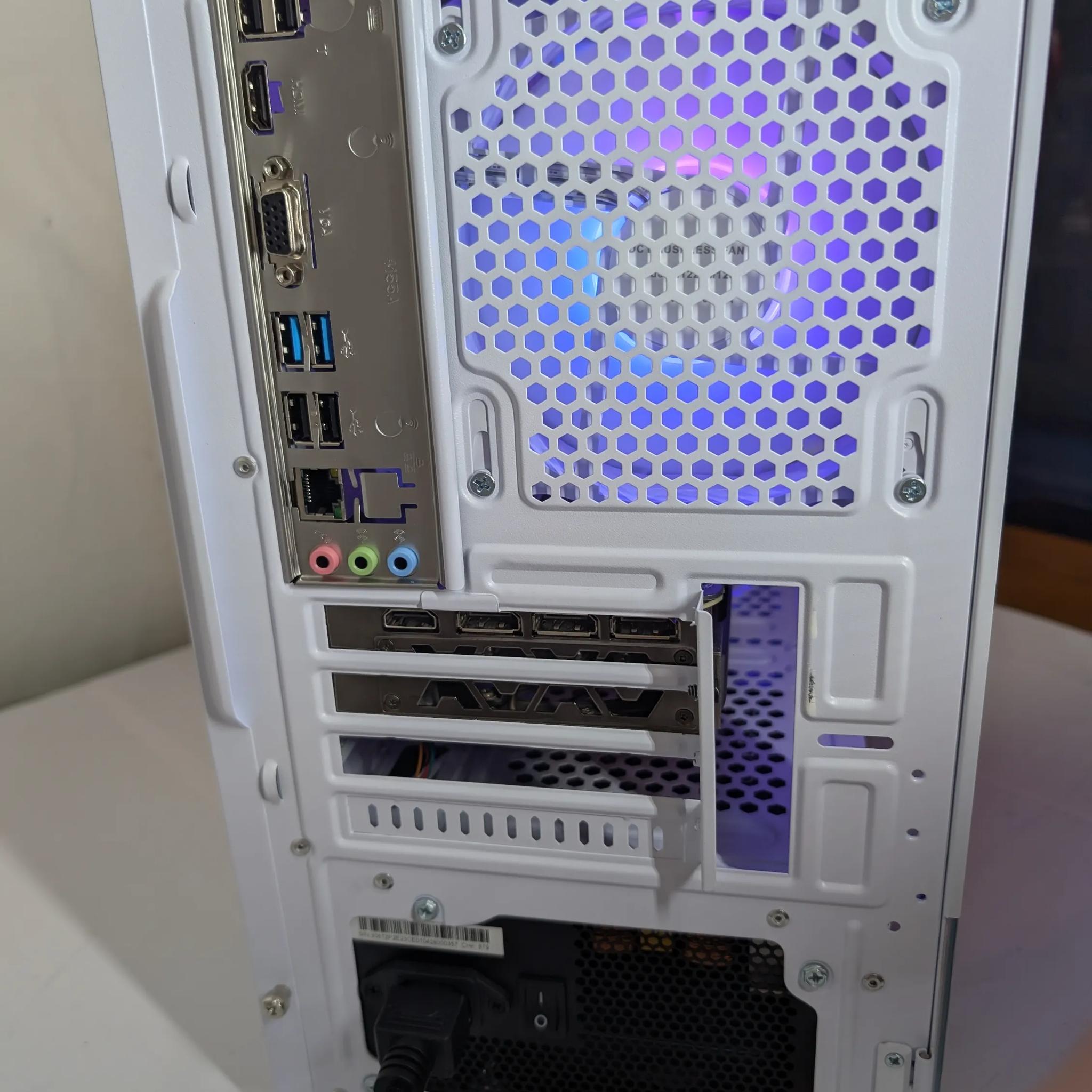 ALL WHITE | RTX 3070 | RYZEN 5 5600X | 16GB DDR4 | 500GB NVME