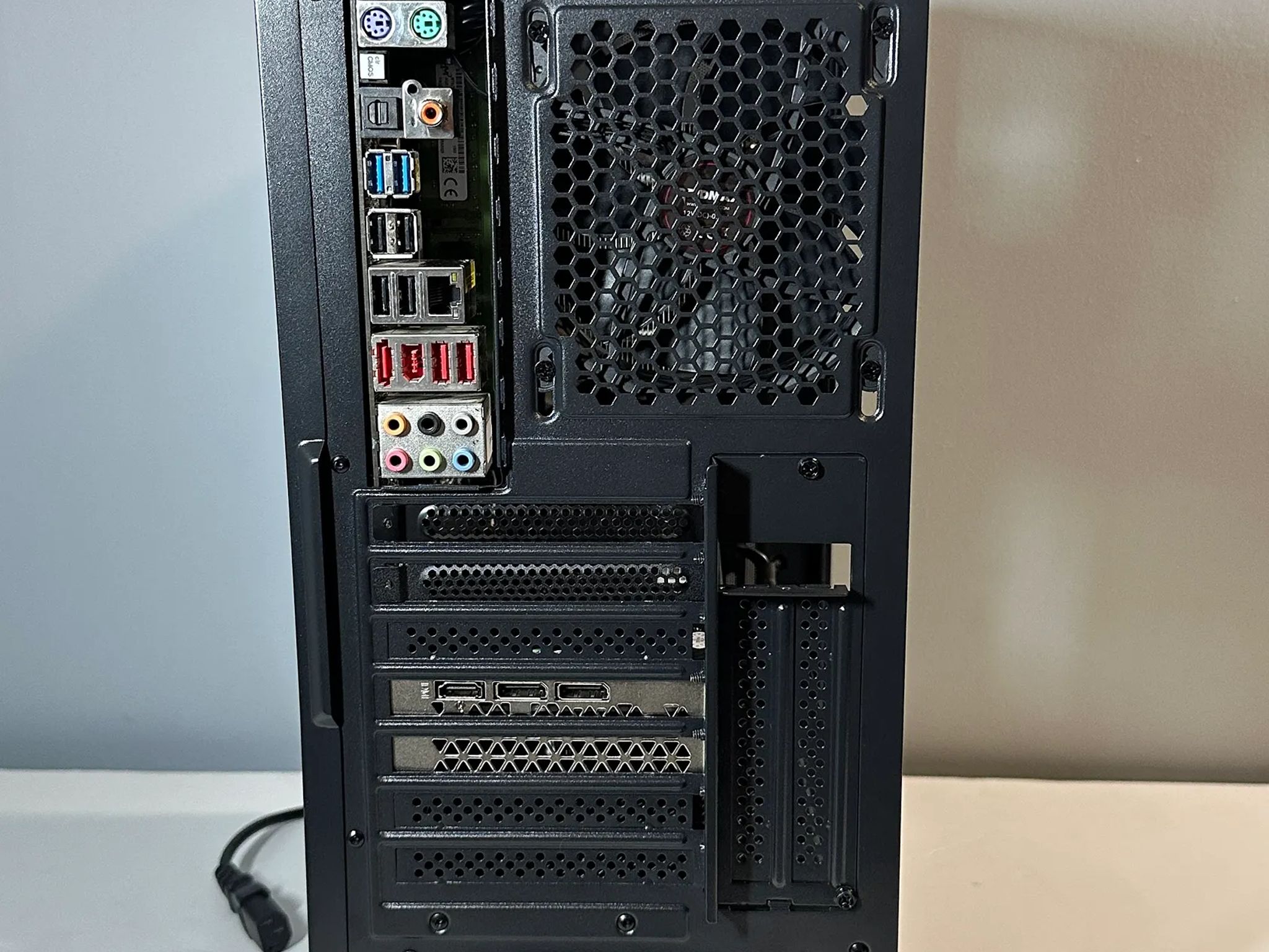 RX 580 8GB | INTEL i7-3820 | 16GB RAM | 480GB SSD | Custom RGB Gaming PC WIFI WIN10