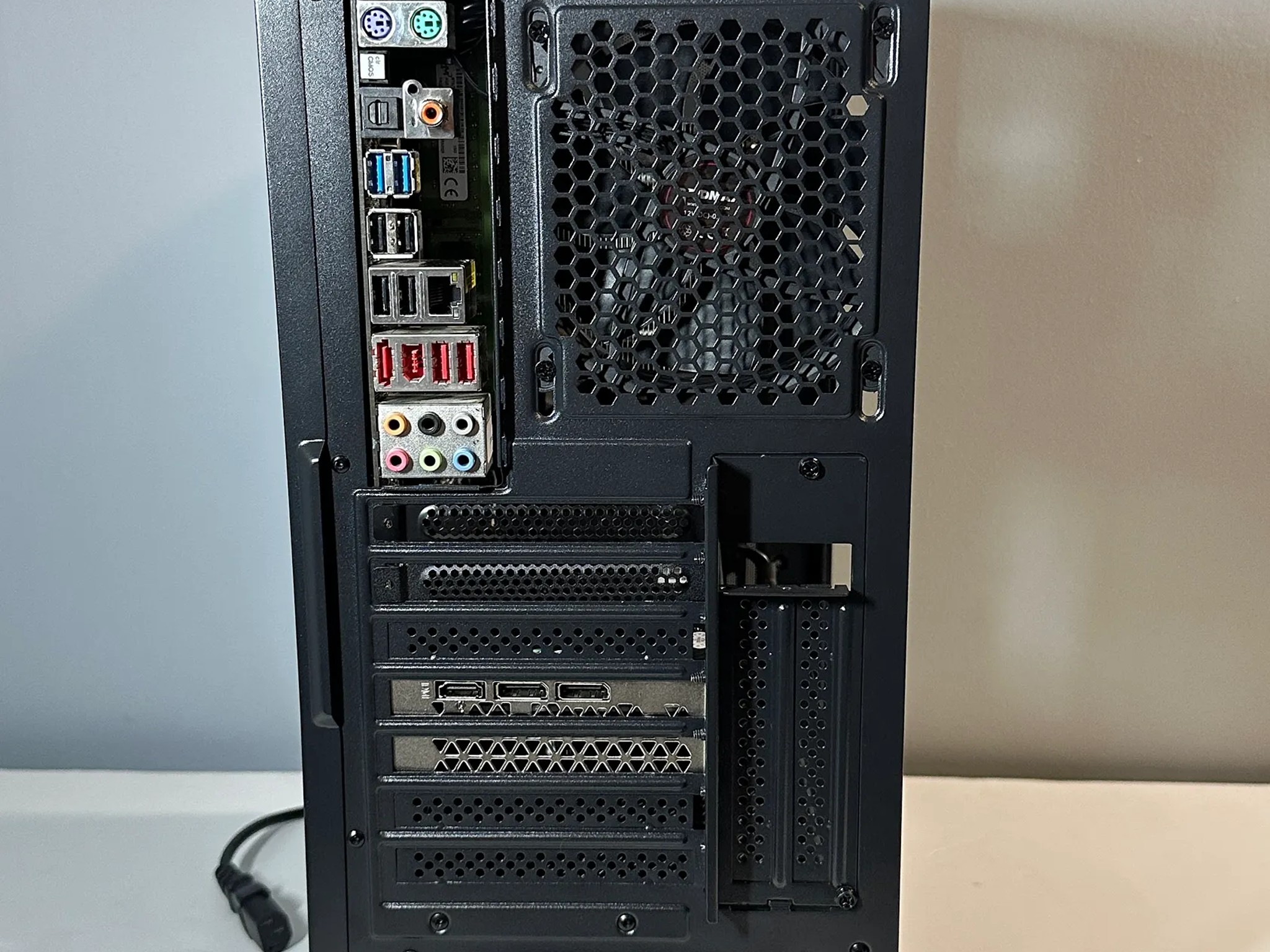 RX 580 8GB | INTEL i7-3820 | 16GB RAM | 480GB SSD | Custom RGB Gaming PC WIFI WIN10