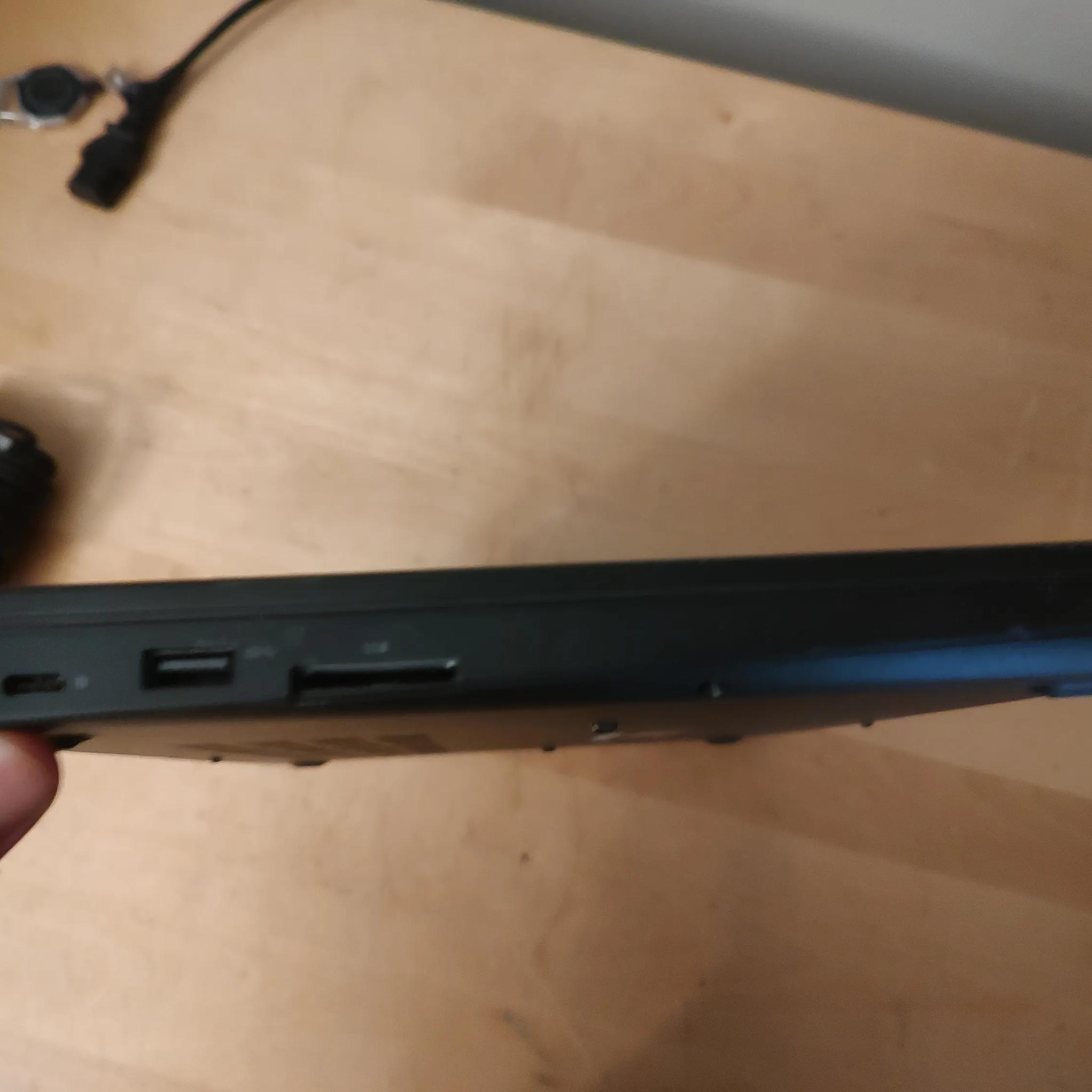 Dell Latitude 5480 14in Thin and Light Laptop - i5 7200u, 12GB DDR4, 500GB SSD