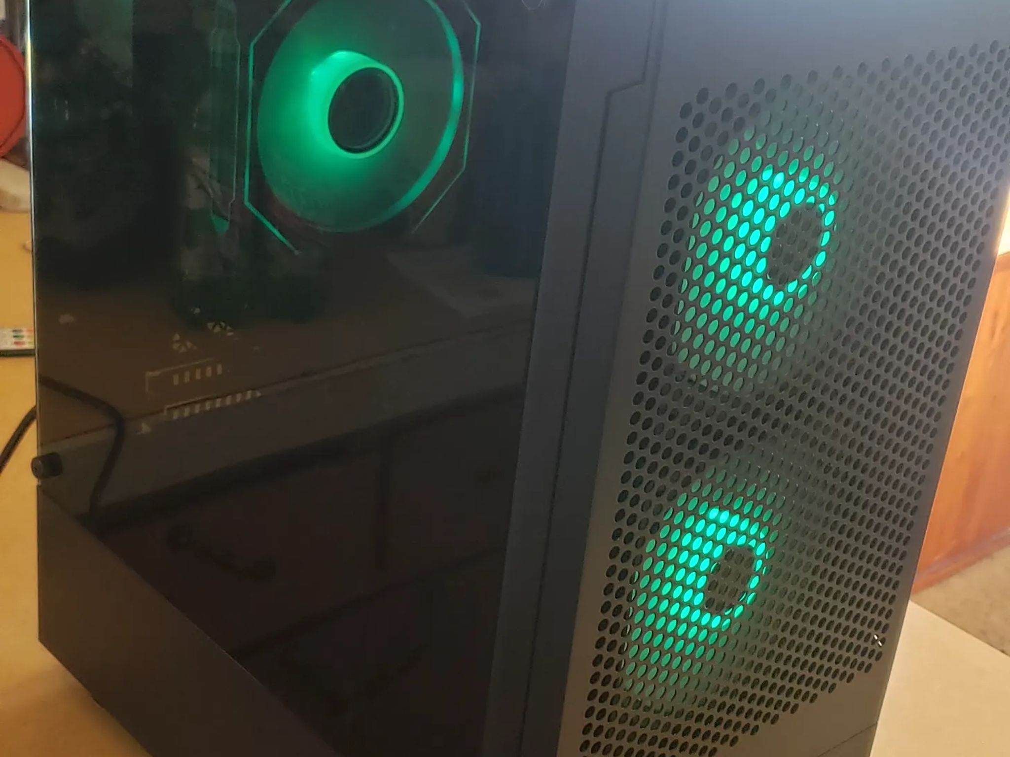 Xeon CPU 12 core GTX 1070 32GB DDR4 budget gaming pc