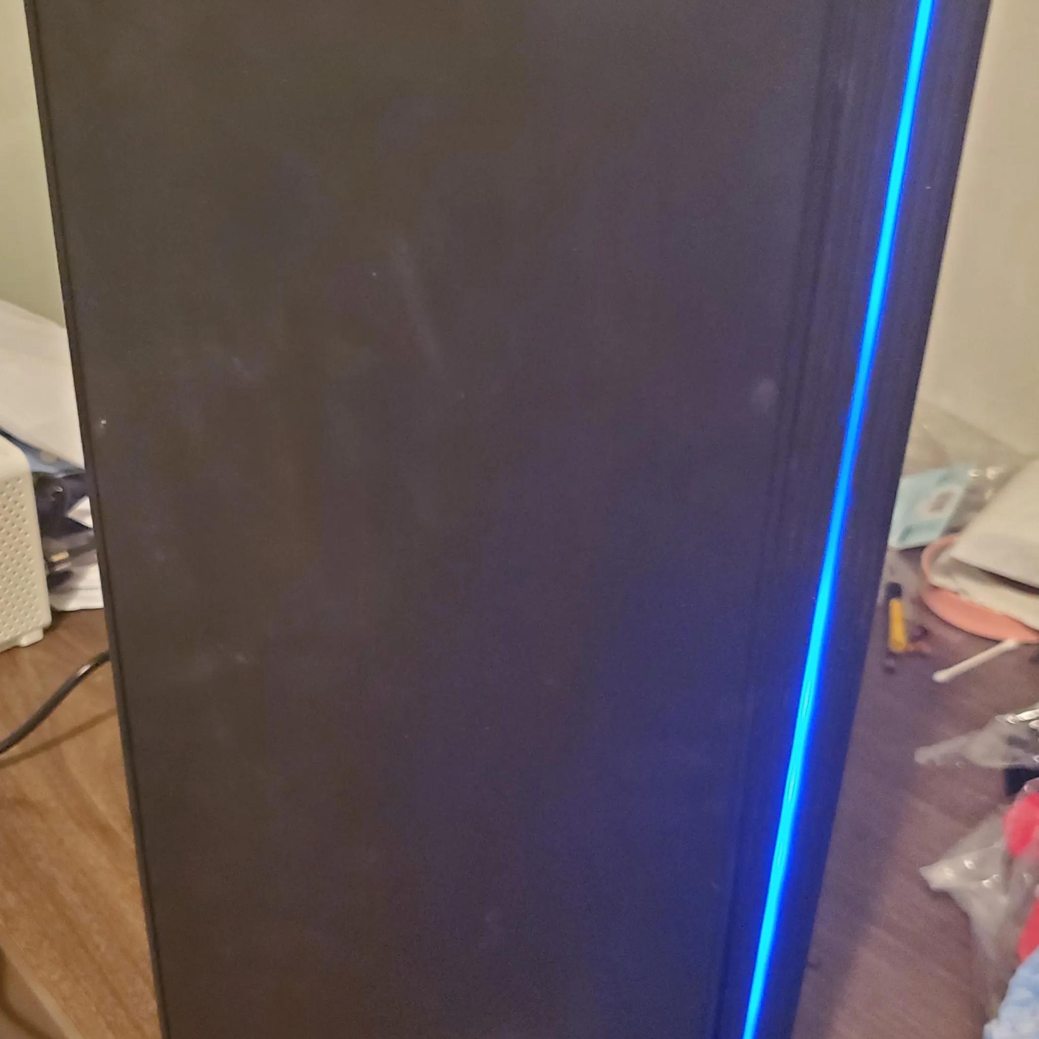 High End Gaming PC (i5-9600KF + Radeon RX Vega 56) SPECS AND BENCHMARKS IN DESCRIPTION! 