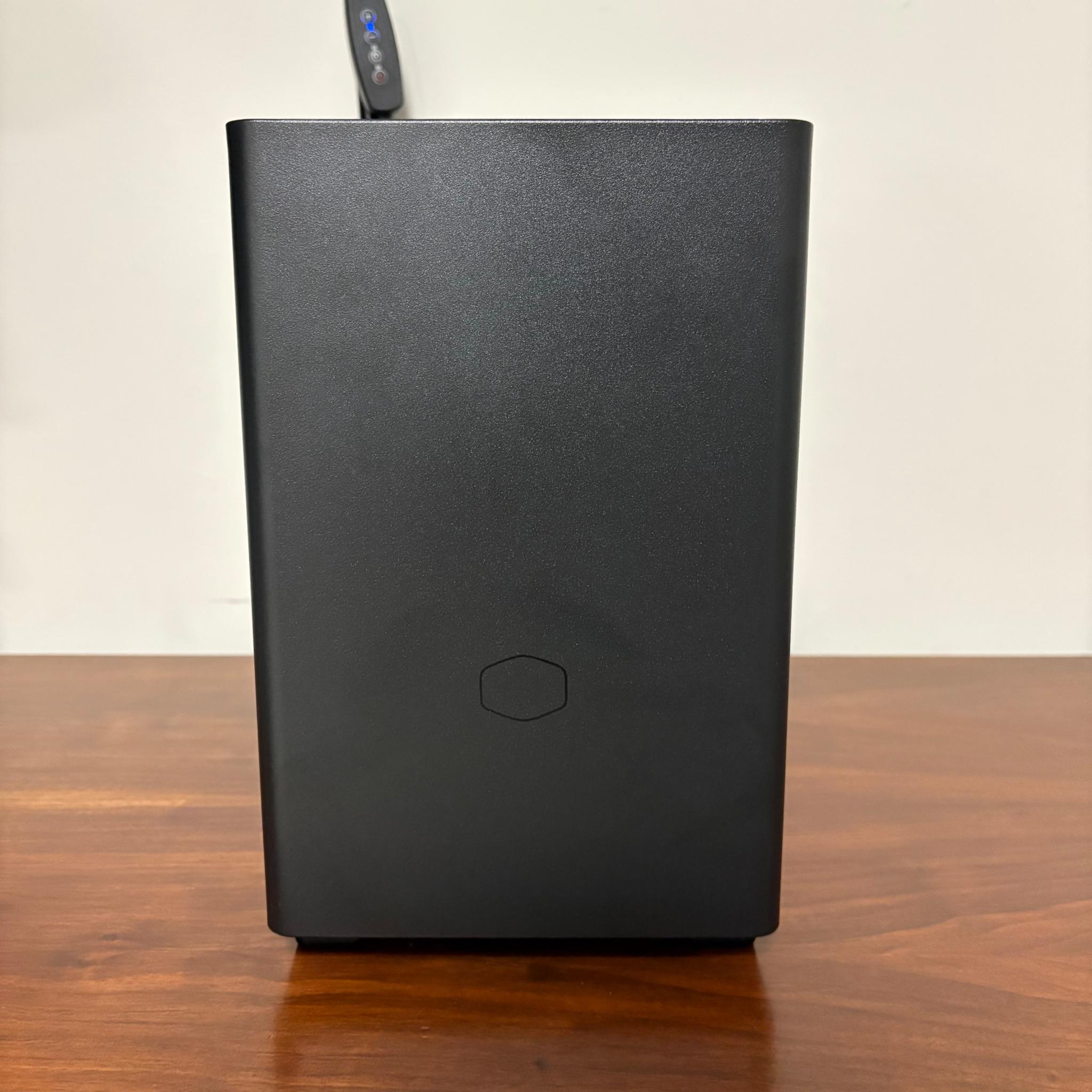 RTX 4070TI SUPER | Ryzen 7 5800X3D | 32GB DDR4 | 1 TB SSD | 850W PSU | 2x 120mm Fans | NR200 ITX