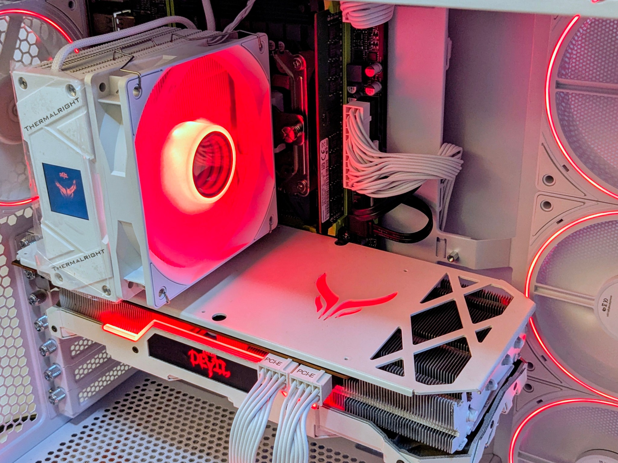 ReD DeviL 1080p-1440p Gaming PC🔴🔥|RX 5700XT|16GB RAM|Intel (12-c/24-t)| Windows 11 Pro