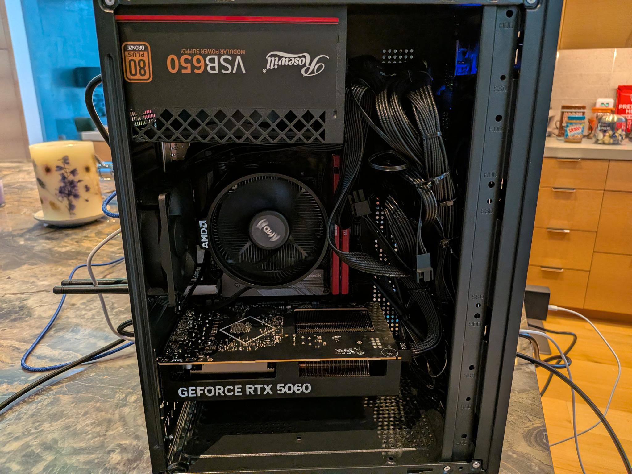 1080p RTX Starter - RTX 5060, Ryzen 7, 32 GB DDR4 RAM, 1 TB NVME