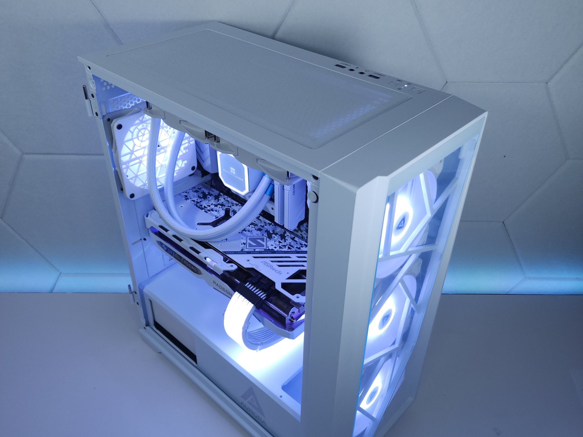 🤍🤍RX 7700XT | Core i5 12600K | 32GB 3200MHz | 1TB NVMe SSD Gen 4