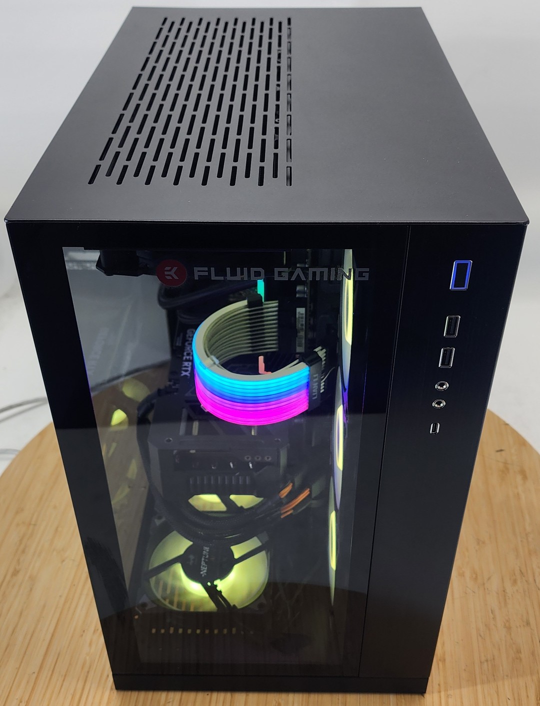 Gaming PC Ryzen 7 9700X 32GB RAM 1TB SSD RTX 4070 Ti SUPER 16GB