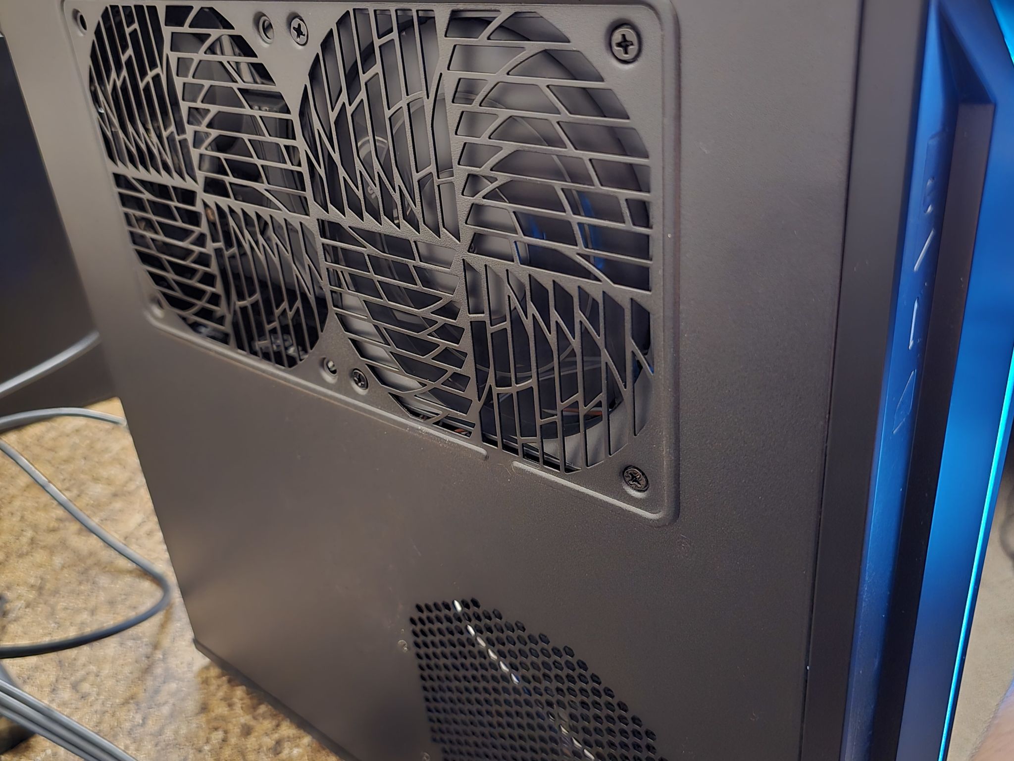 Ryzen 7 7700x - 4060ti | Raven Box
