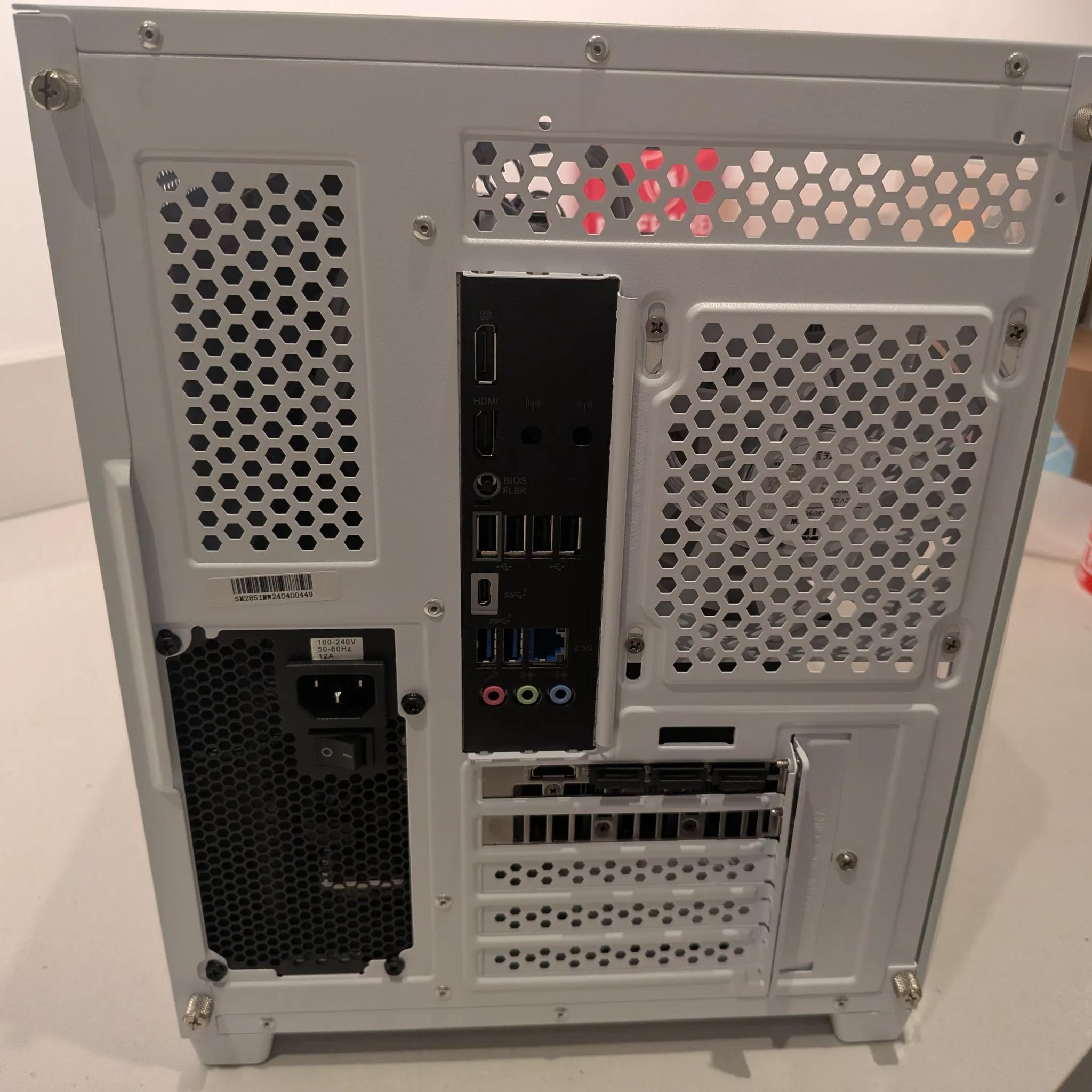 White Gaming PC - Ryzen 7600X, RTX 4070 Super, 32 GB DDR5, 1 TB